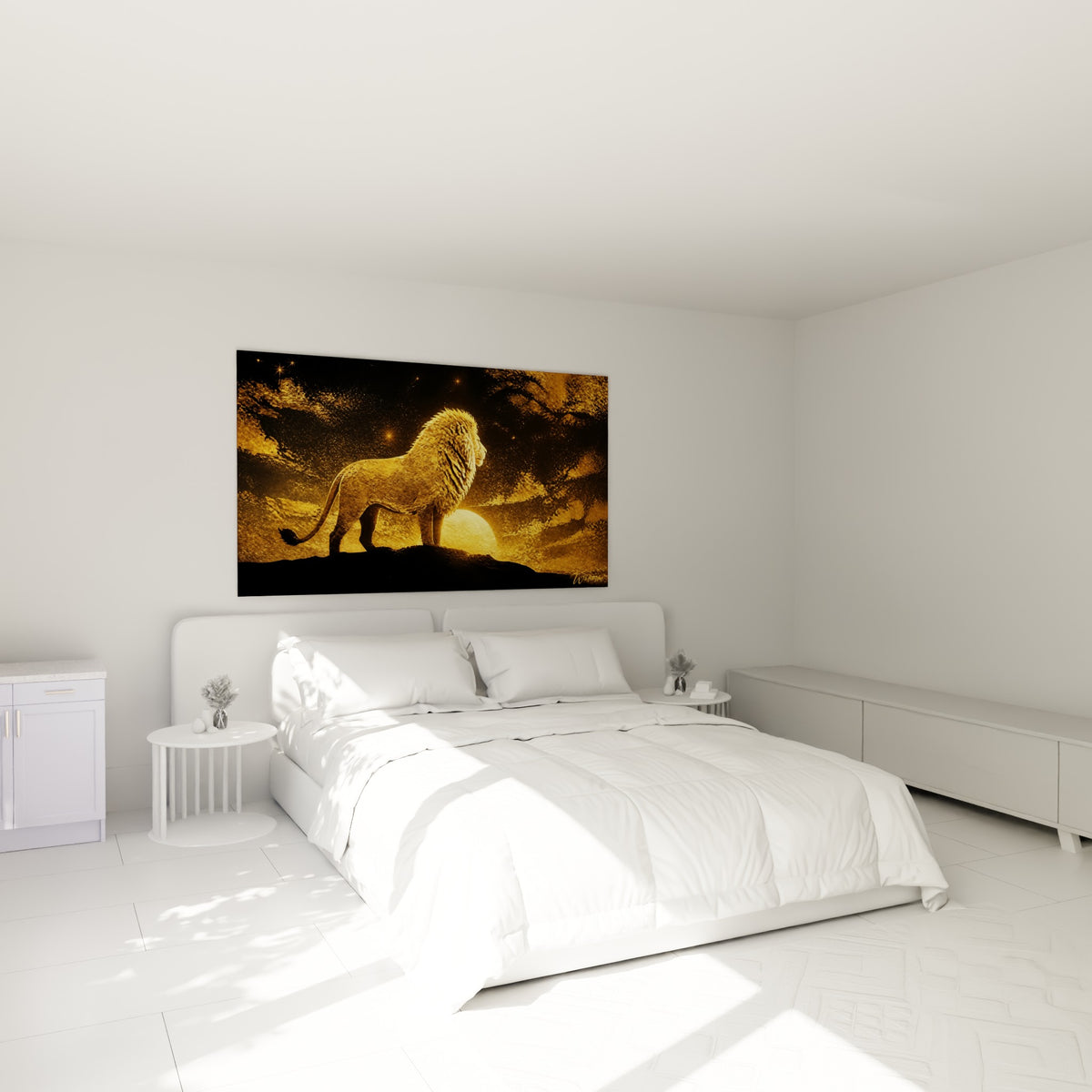 Silhouette de lion doré et anthracite contemplant l'horizon, accrochée au-dessus d'un lit dans une chambre claire
