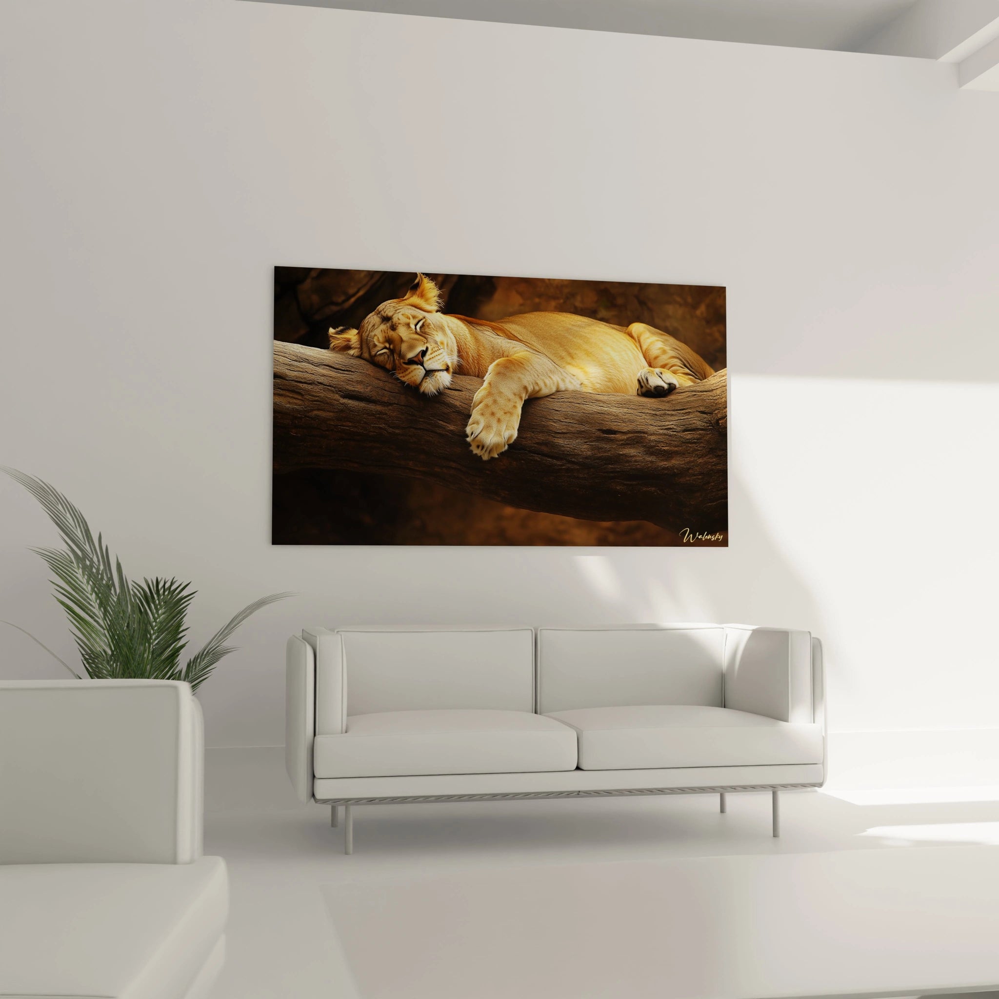 Un tableau lionne détaillé présentant le félin dans une posture détendue, une patte pendante sur une branche. Les nuances ambrées et ocre du pelage contrastent avec les tons bruns du bois, créant une composition harmonieuse où chaque poil et détail anatomique est rendu avec précision.