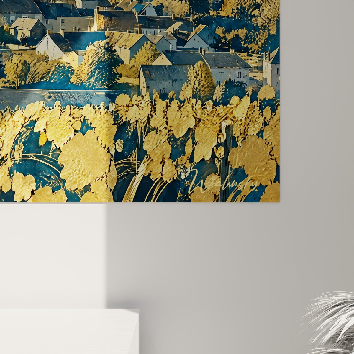 Détail des reflets dorés et empâtements bleu marine sur les vignes de ce tableau accroché