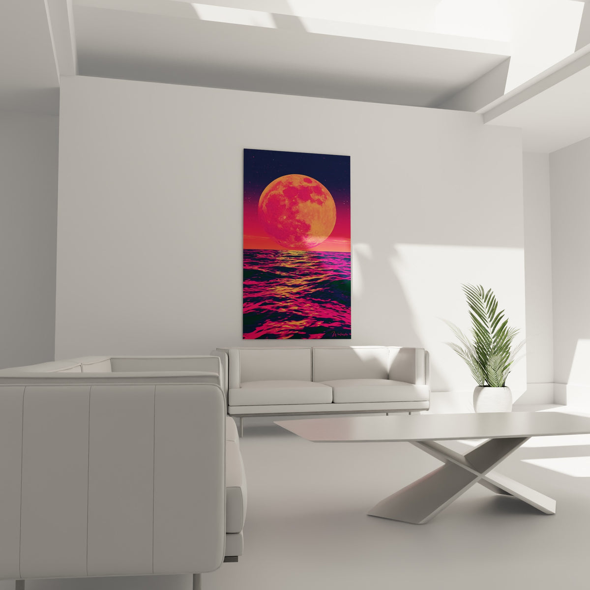 Pleine lune orange et rose vif illuminant une mer sombre, présentée au-dessus d'un canapé dans un salon lumineux