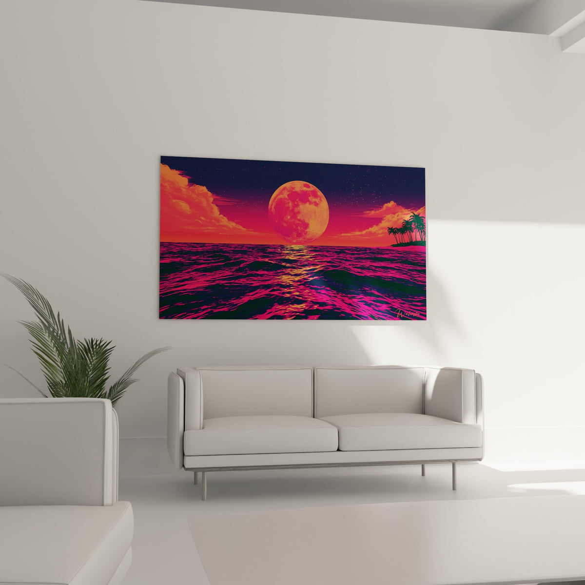 Lune incandescente et vagues violettes de cette œuvre marine au-dessus d'un canapé dans un salon lumineux