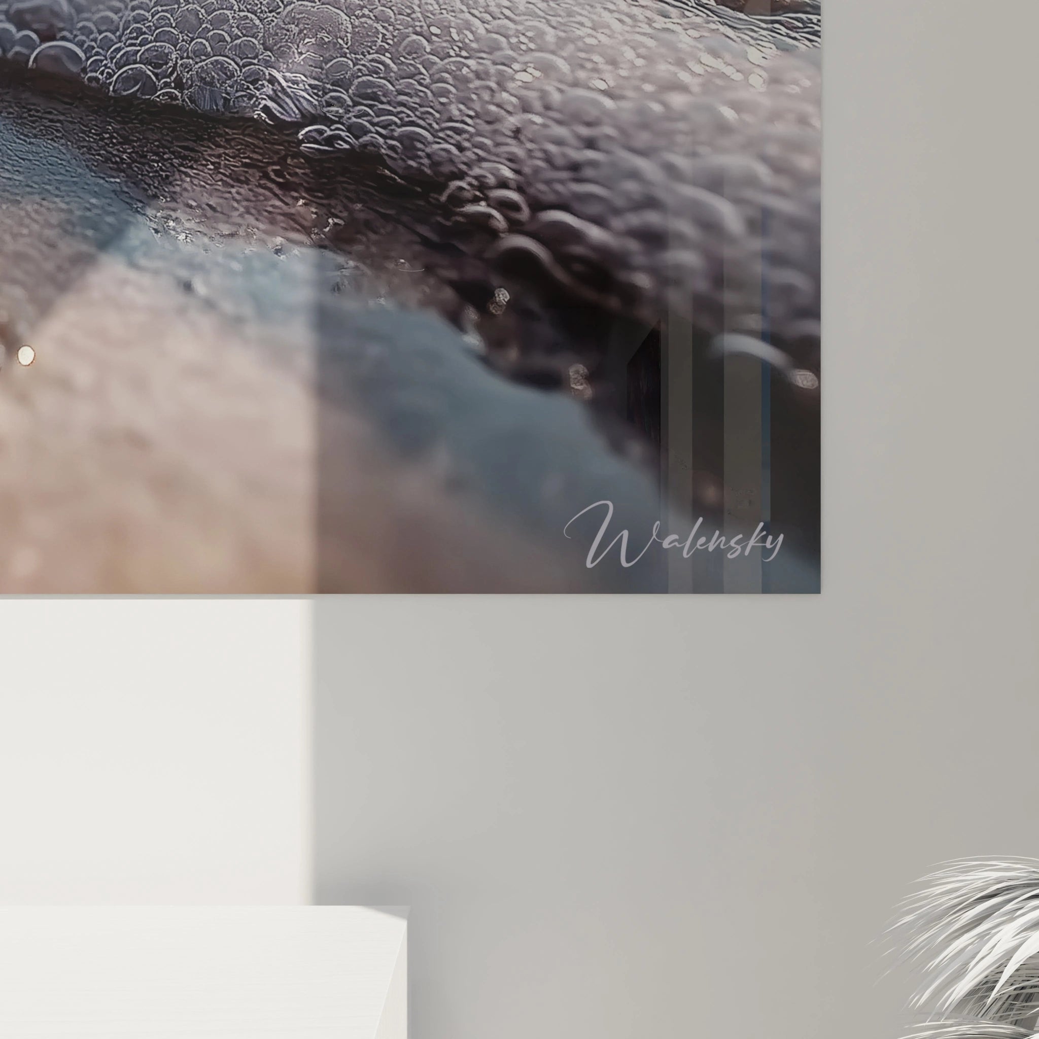 tableau mural lunettes de soleil Walensky paysage abstrait coloré reflet d eau accroché dans un intérieur moderne