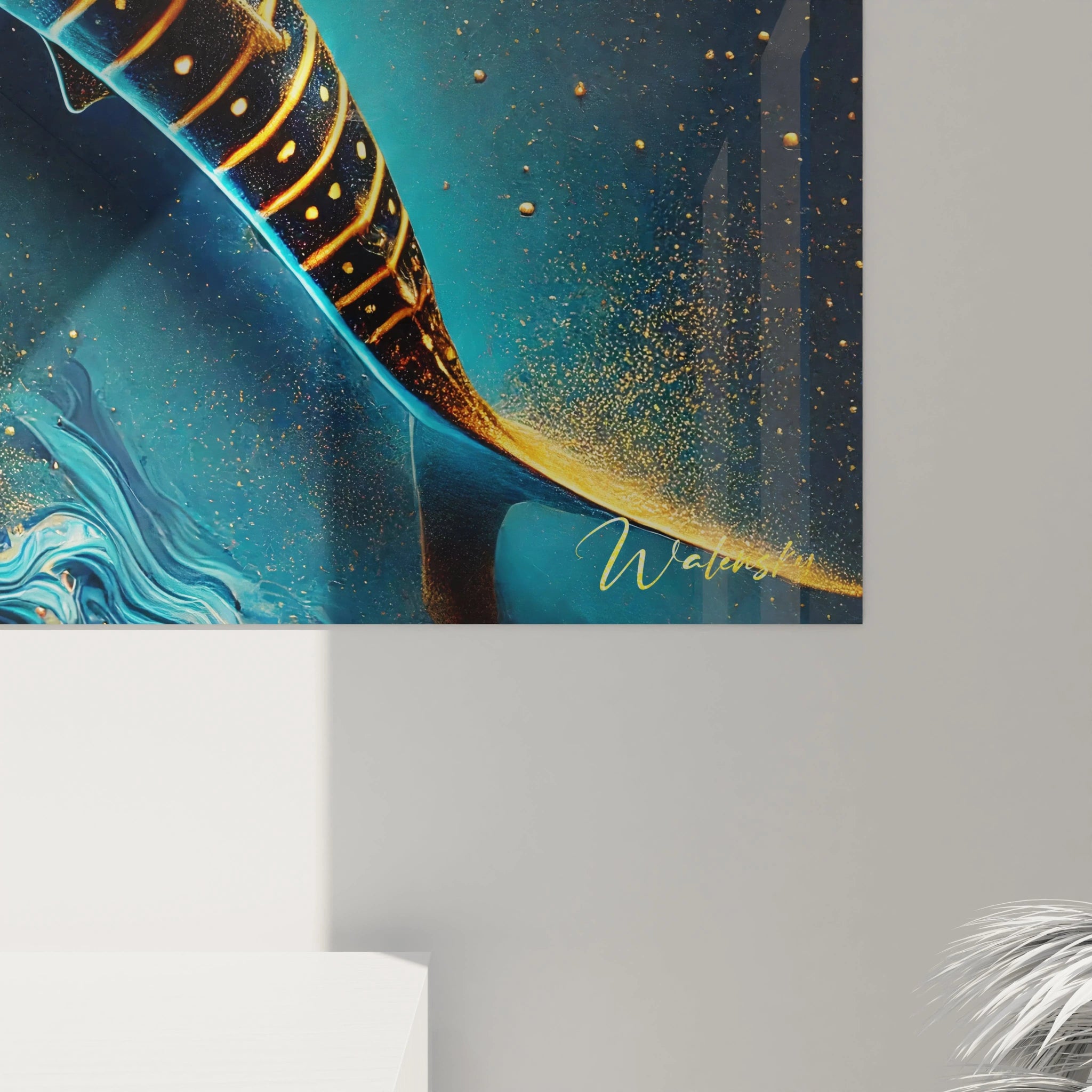 La vue rapprochée de ce tableau baleine révèle des détails artistiques subtils. Les tourbillons marins et les points dorés contrastent avec le bleu profond, capturant la majesté de l'animal dans toute sa splendeur.