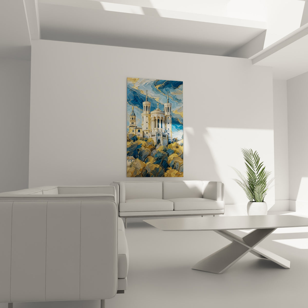 Façade blanche et dorée du monument lyonnais, affichée au-dessus d'un canapé dans un salon lumineux