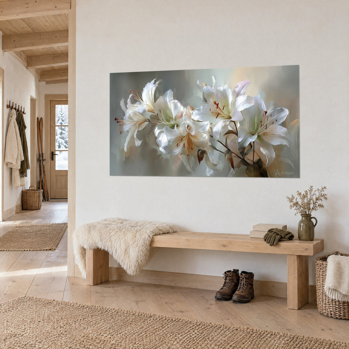 Tableau bouquet de lis crème et beige, pétales soyeux et étamines rouille, sur un mur clair près d'un banc en bois de chalet