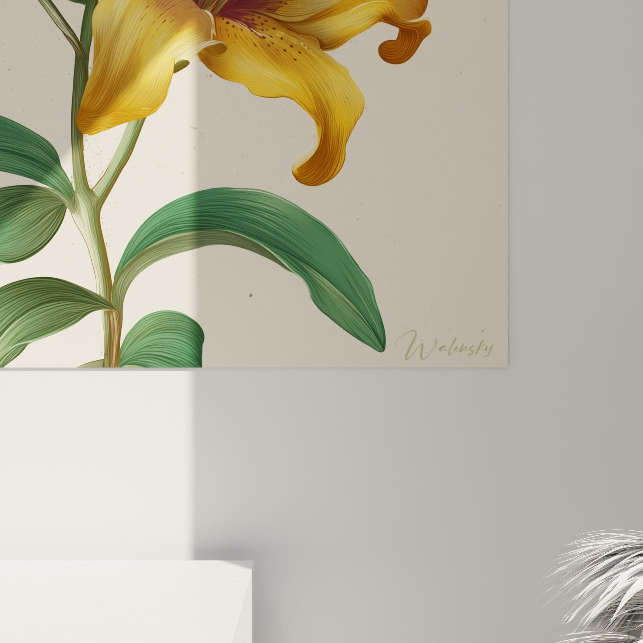Détail rapproché des pétales jaunes veinés et du cœur pourpre marbré, texture finement dessinée