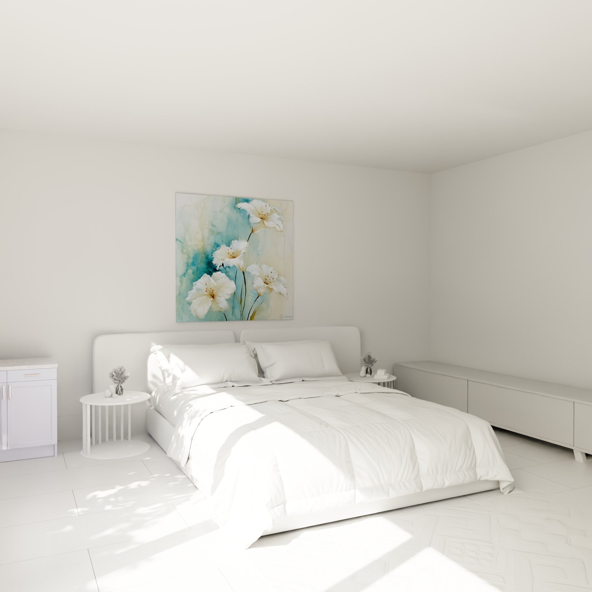 Fleurs de lys blanches et bleu turquoise disposées au-dessus d'un lit dans une chambre claire