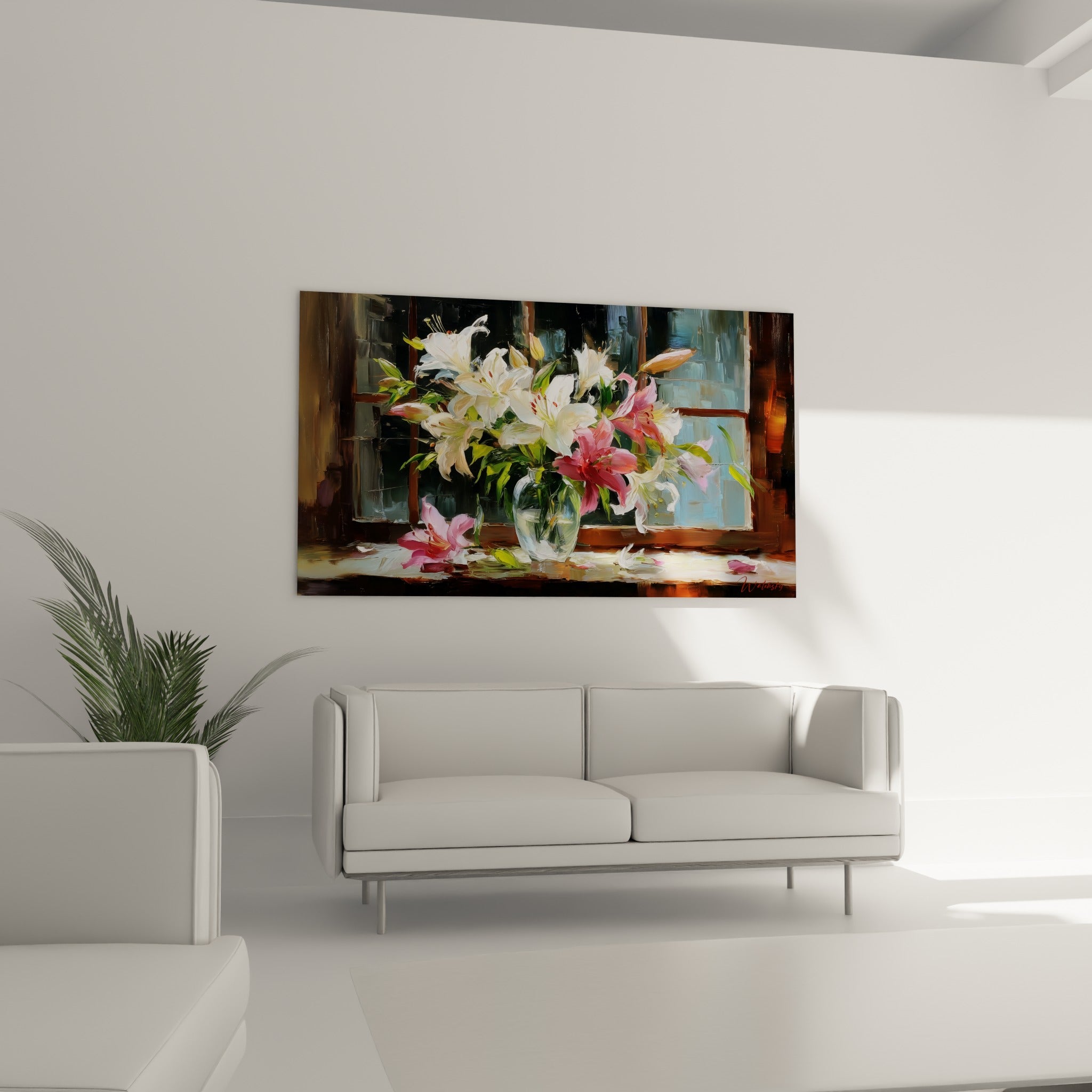 Fleurs de lys ivoire et rose intense jaillissant d'un vase transparent, au-dessus d'un canapé dans un salon lumineux.