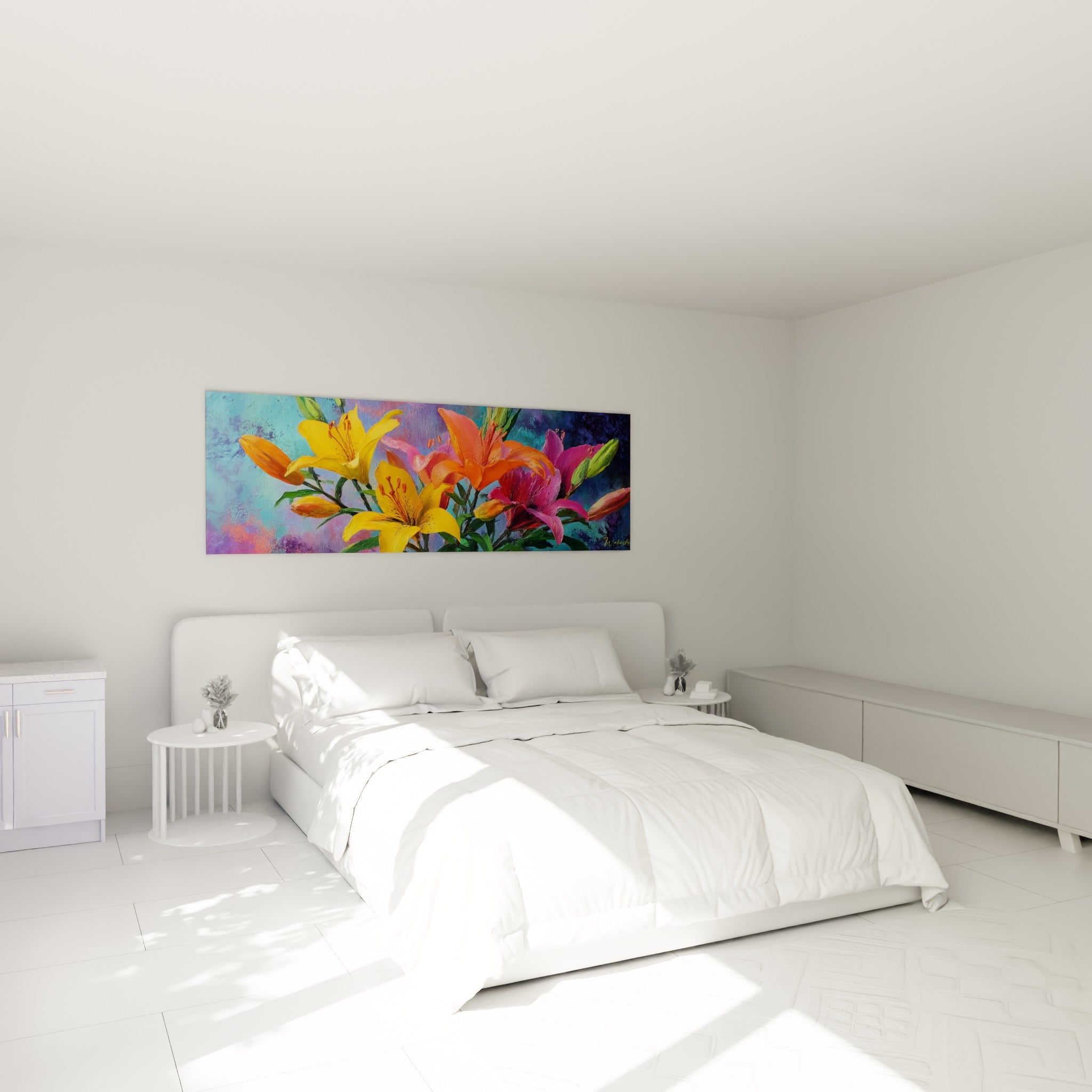 Bouquet de lys orange et magenta peint à touches vives, accroché au-dessus d'un lit dans une chambre claire