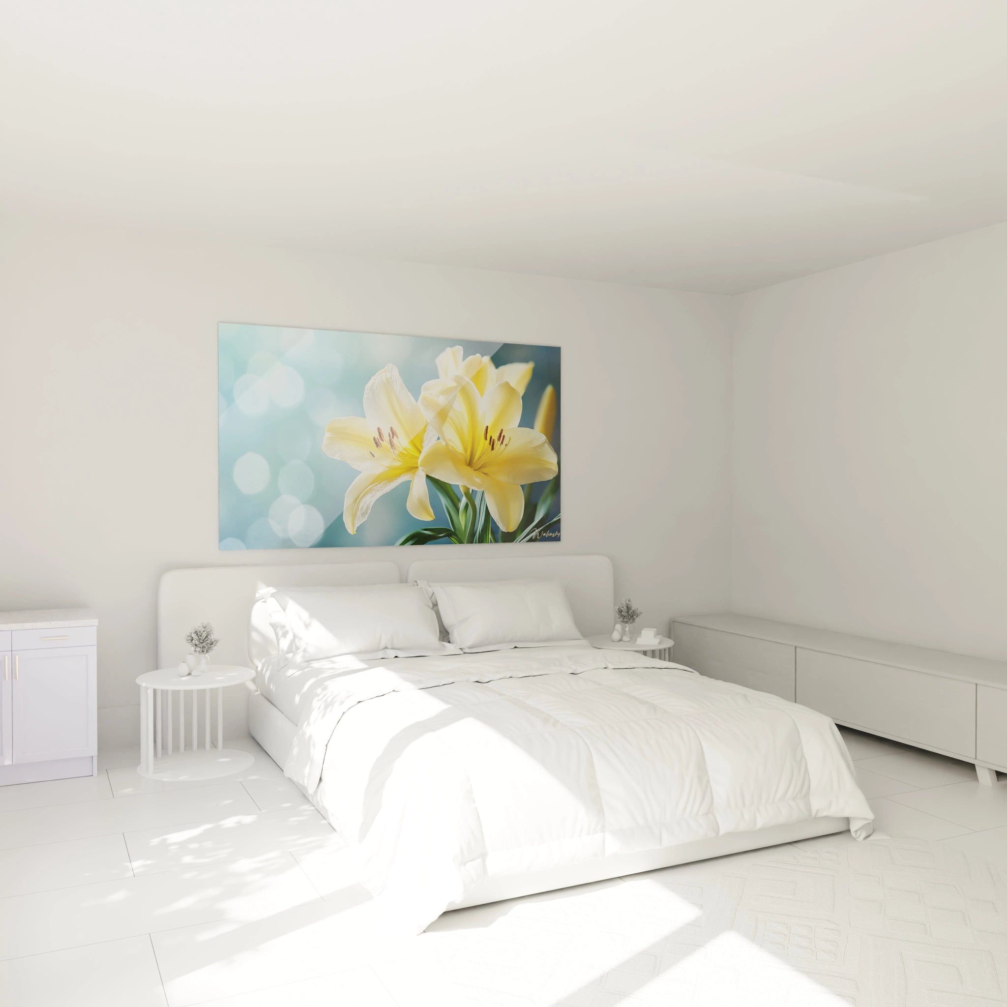 Un tableau lys nature mettant en scène des lys blancs et jaunes avec des pistils bruns, entourés de feuilles vertes. Le fond bleu présente un effet de flou accentuant la netteté des fleurs.