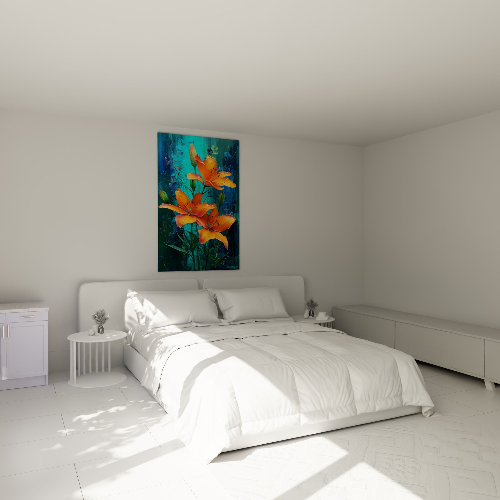 Fleurs de lys orange et vertes surplombent un lit dans une chambre claire baignée de lumière douce