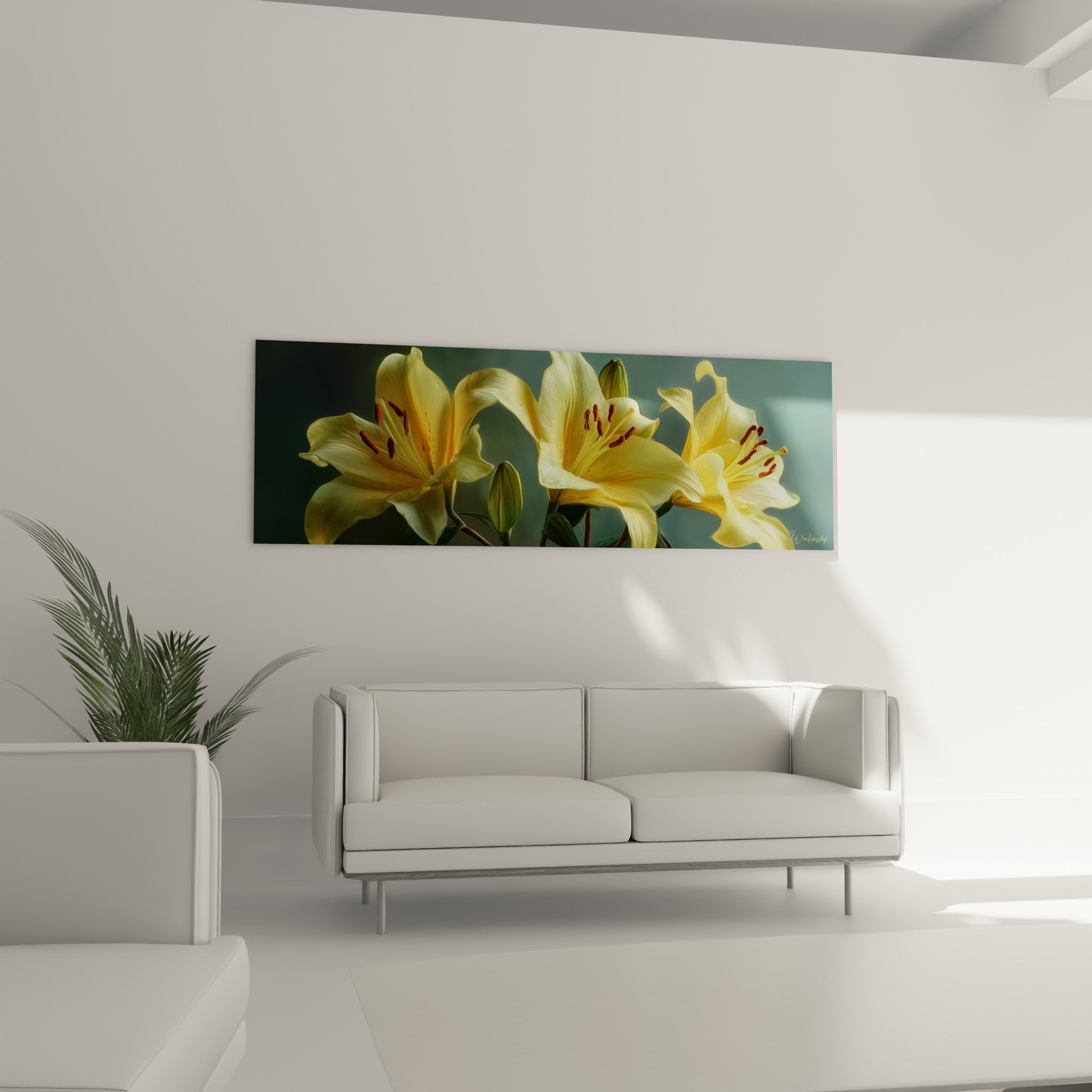 Fleurs de lys jaune et brun rouille suspendues au-dessus d'un canapé dans un salon lumineux
