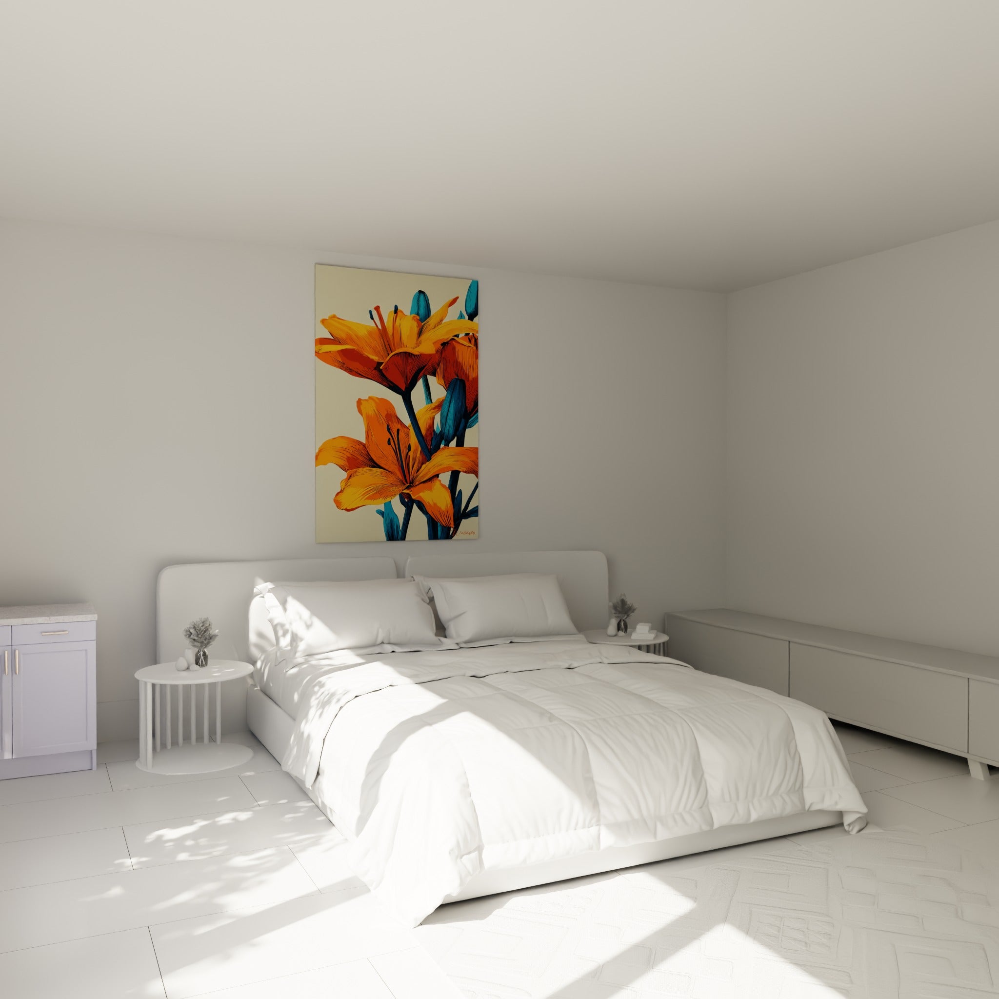 Fleurs de lys orange et bleu pétrole accrochées au-dessus d'un lit dans une chambre claire