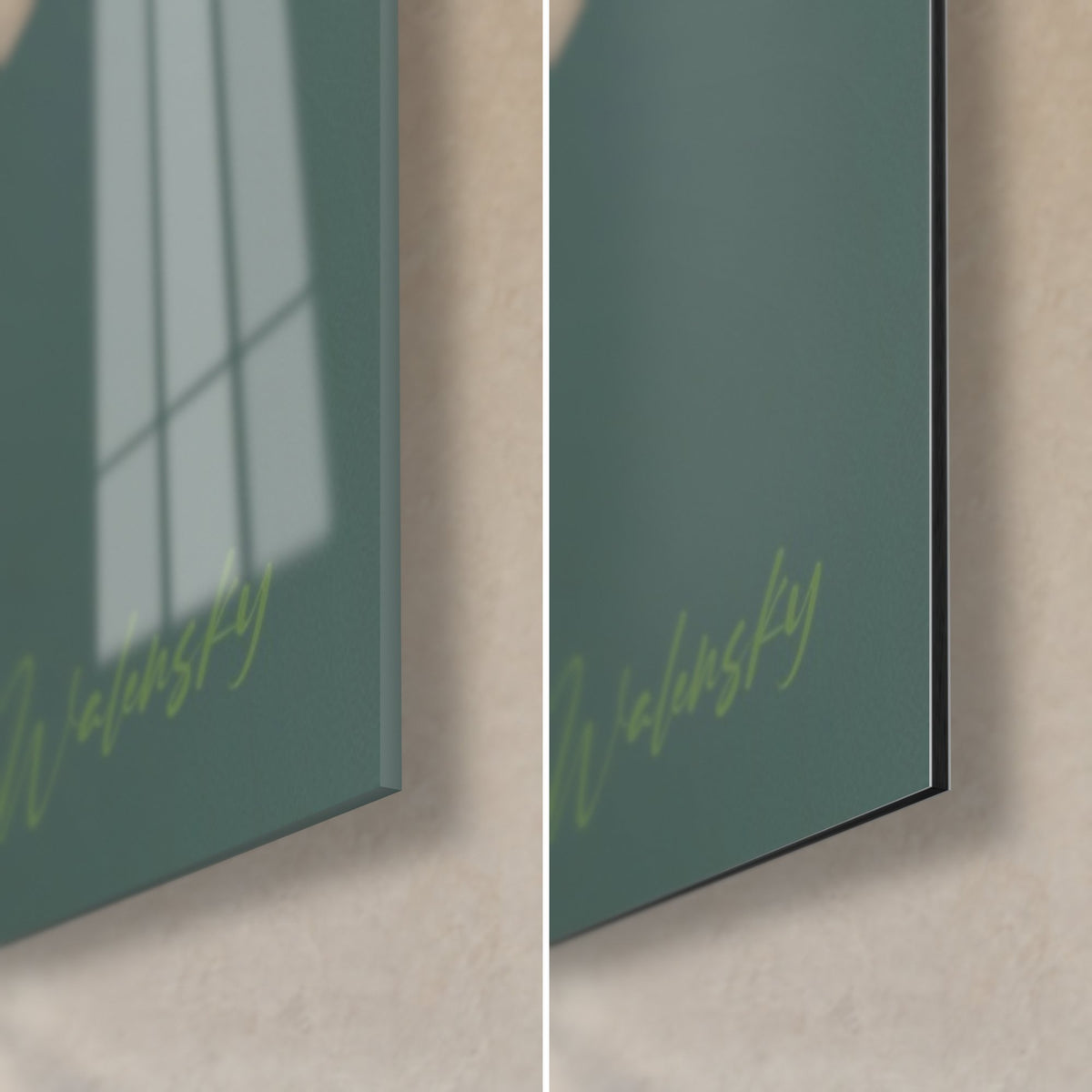 Tableau bouquet de lys crème, coin bas droit : verre brillant à gauche, Dibond mat gris-vert à droite, tranche 3 mm