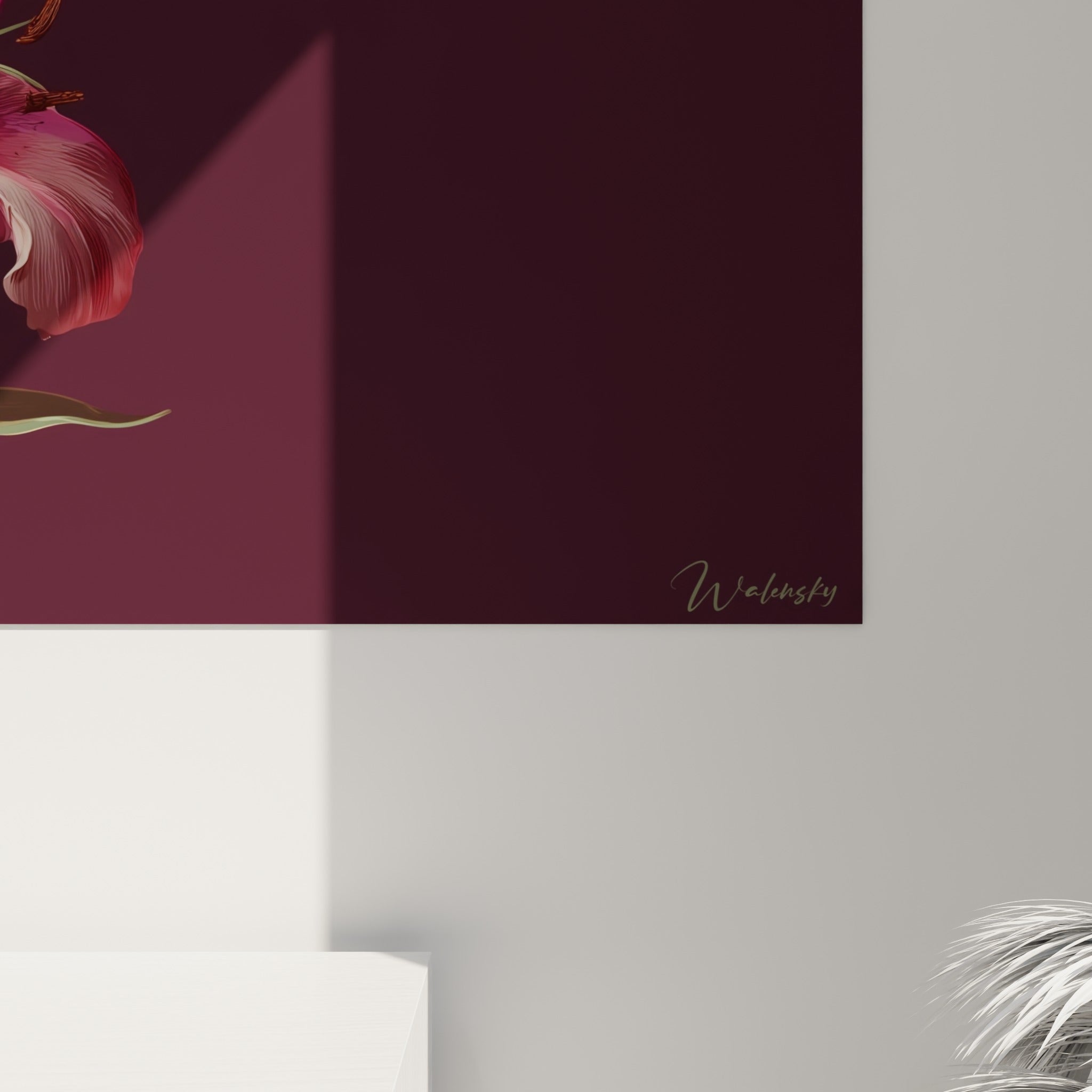 Pétales de lys où le rose pâle et le pourpre se mêlent avec des veinures fines et des étamines cuivrées