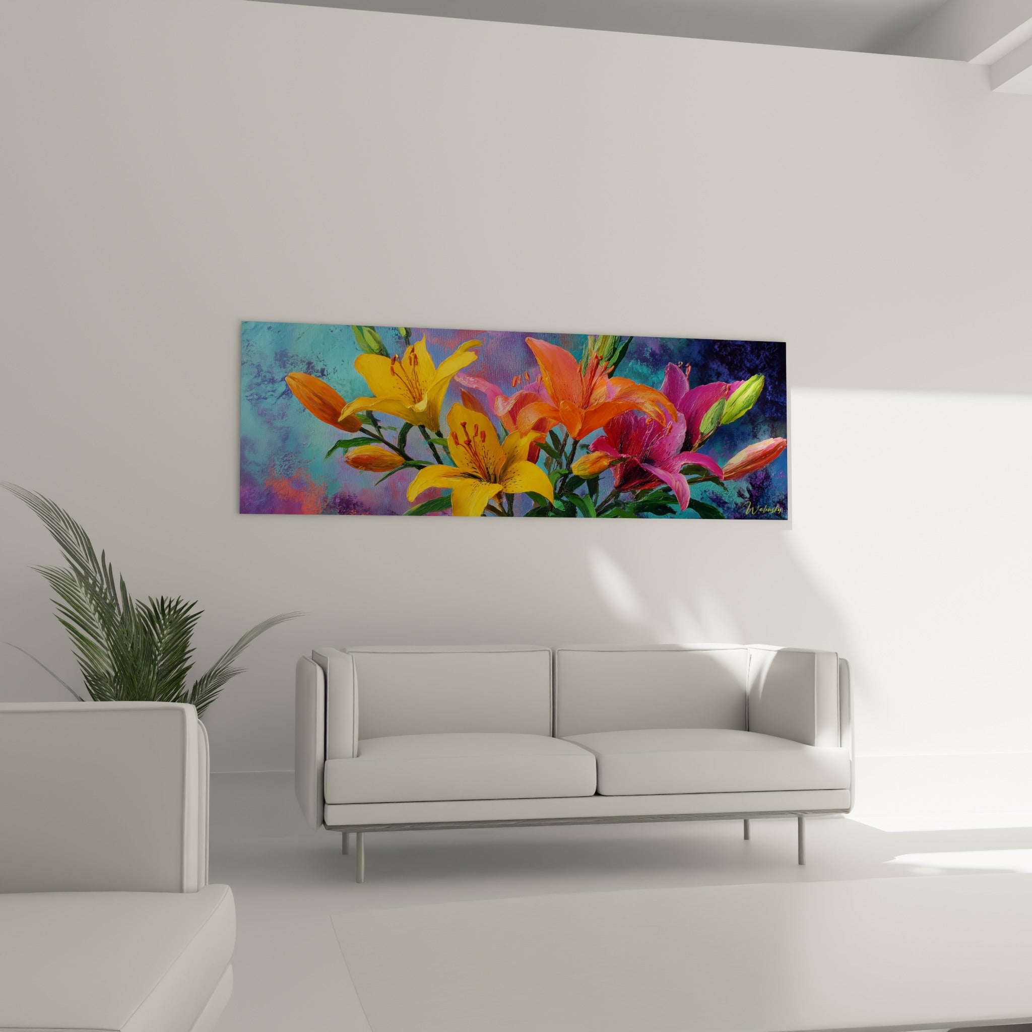 Fleurs de lys jaune safran et pourpre dans une composition dense, au-dessus d'un canapé dans un salon lumineux