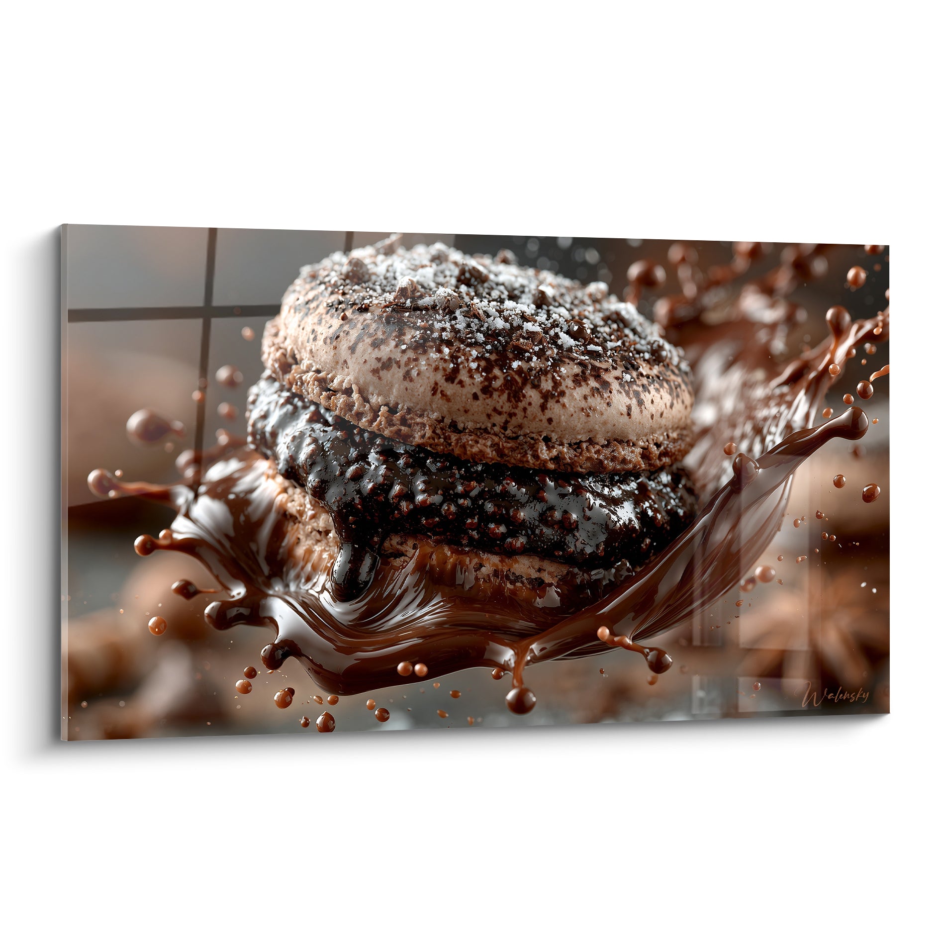 Macaron chocolat et beige avec éclaboussure brune figée en plein mouvement gourmand