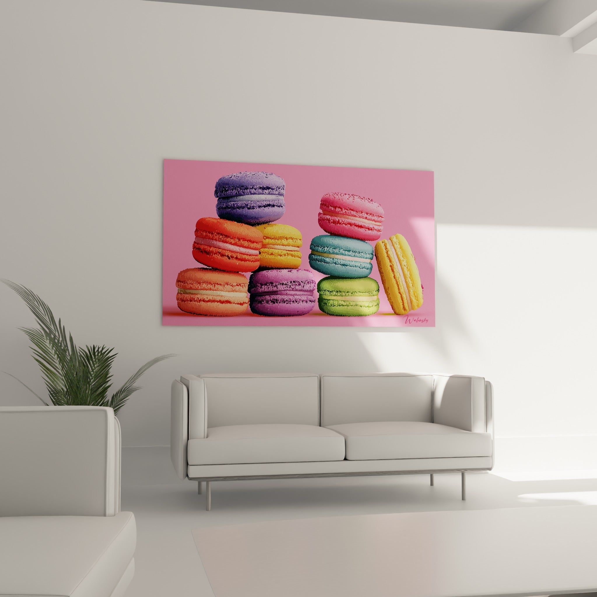 Pile de macarons colorés turquoise et violet au-dessus d'un canapé dans un salon lumineux