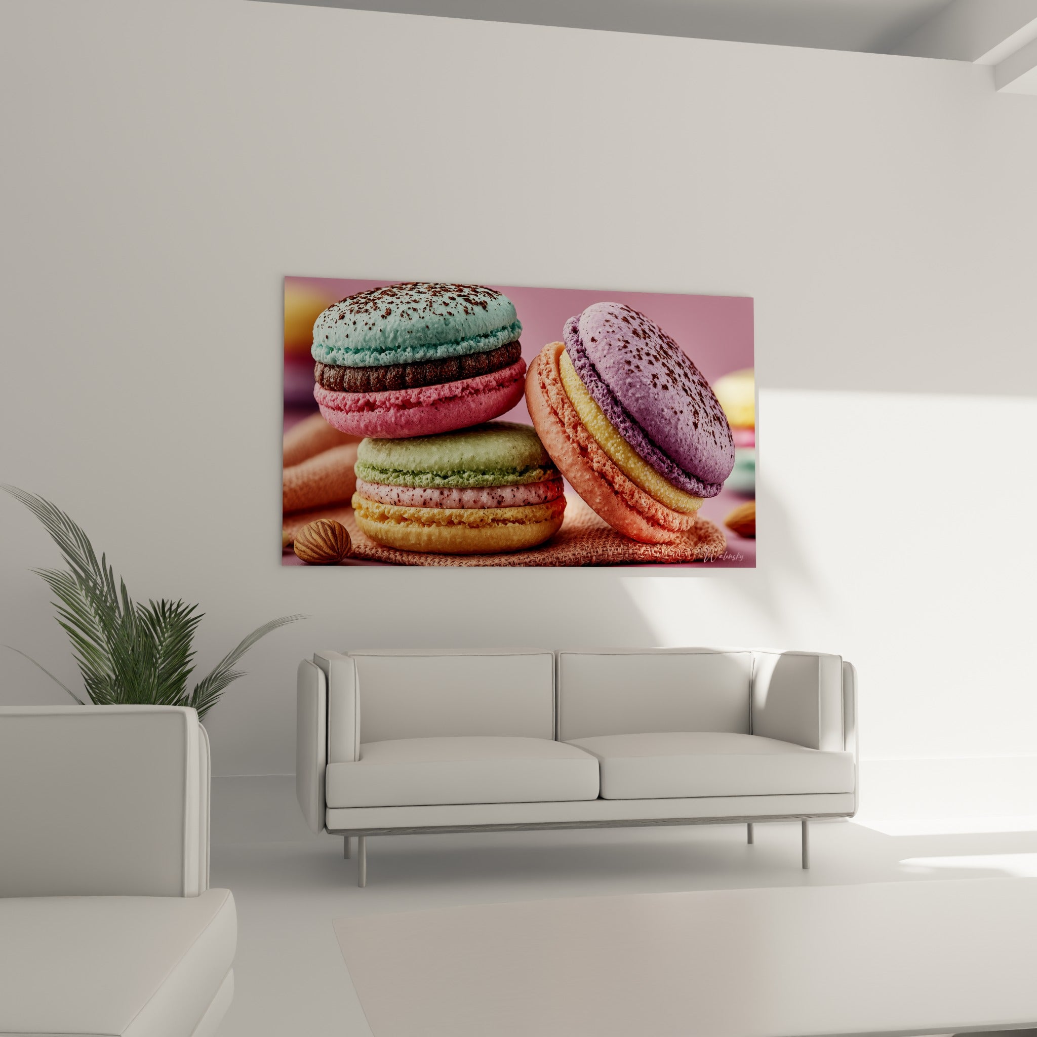 Empilement gourmand de macarons violet et vert pistache au-dessus d'un canapé dans un salon lumineux