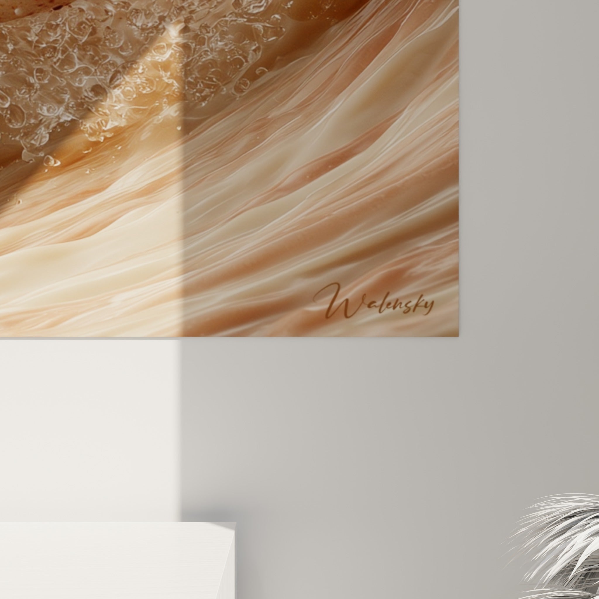 Texture granuleuse du macaron caramel où crème et gouttelettes se mêlent en surface impriméee