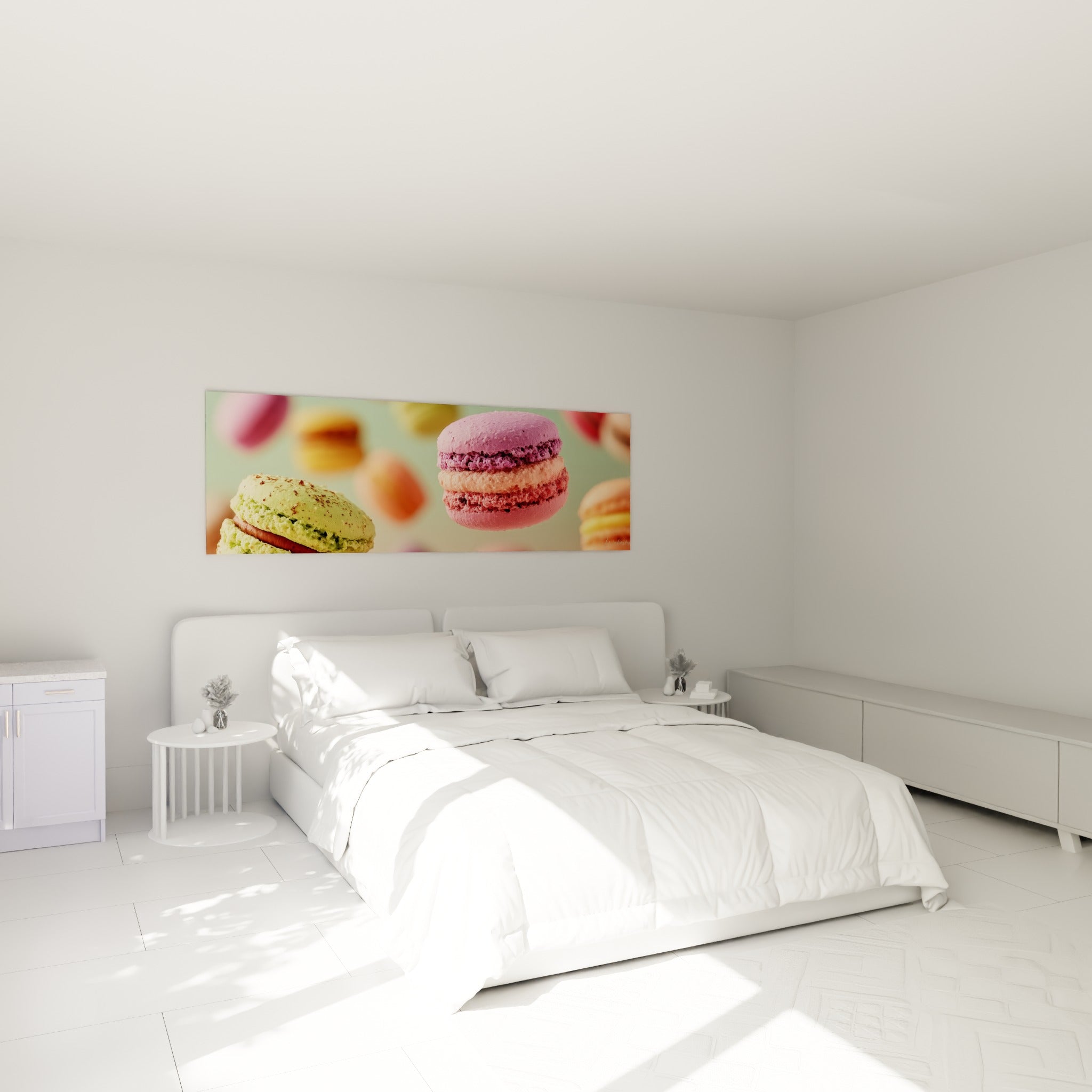 Douceurs pastel rose et violet flottantes accrochées au-dessus d'un lit dans une chambre claire