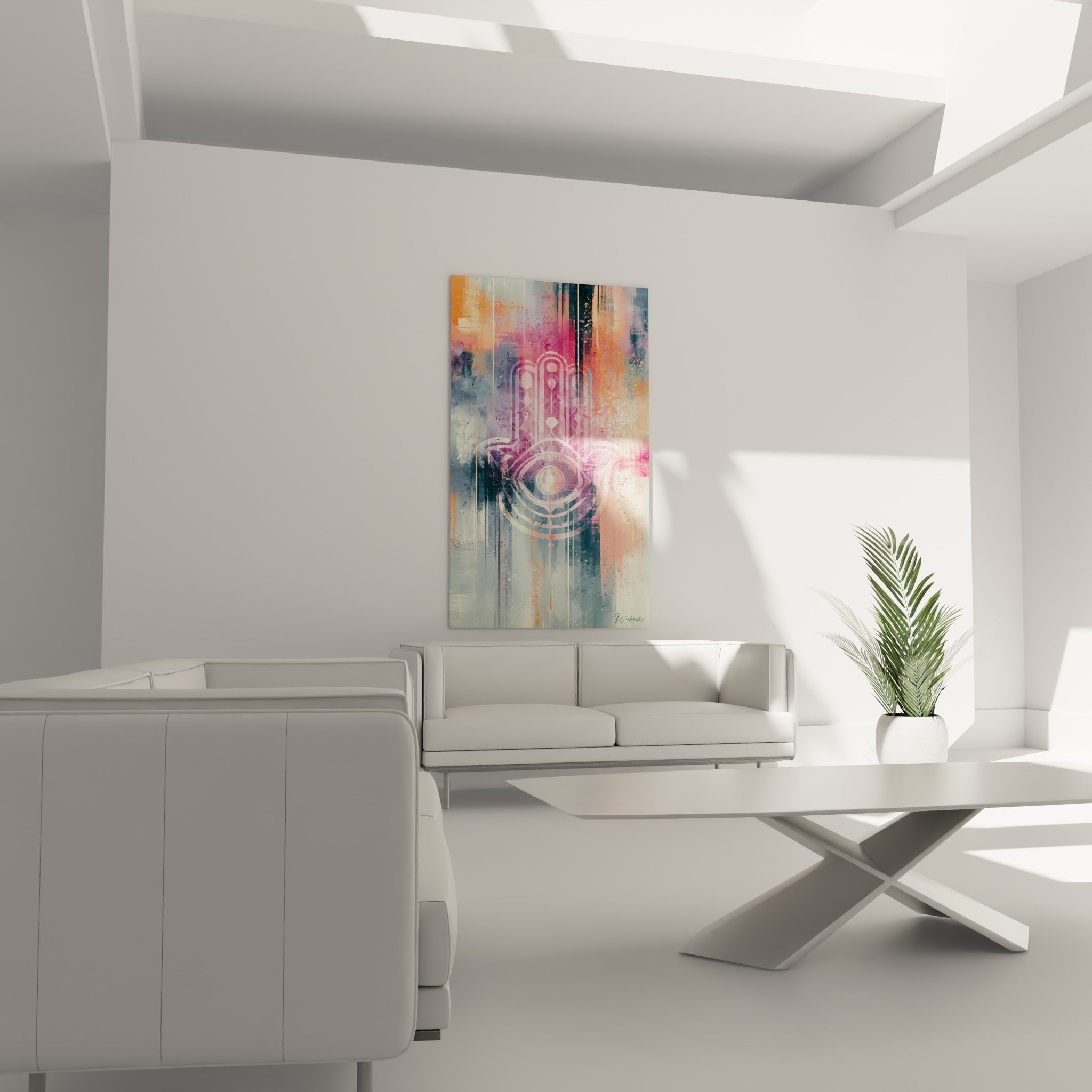 Silhouette rose et bleu pastel de la Main de fatma au-dessus d'un canapé dans un salon lumineux