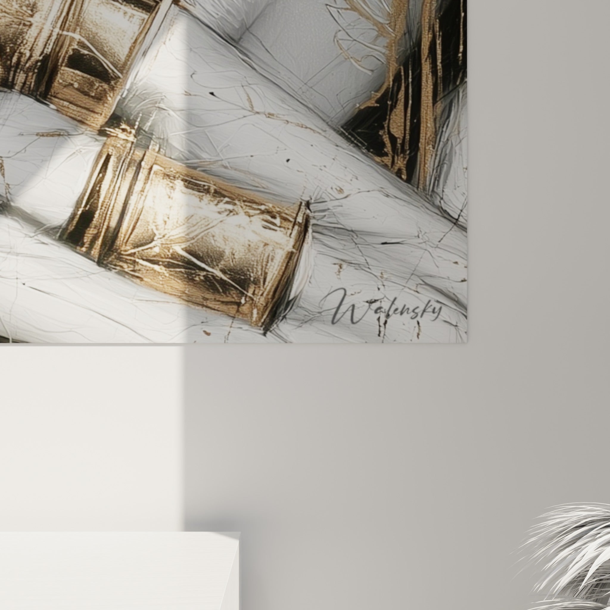 Détail des empâtements dorés et des traits griffés noir et blanc composant la Main de Fatma