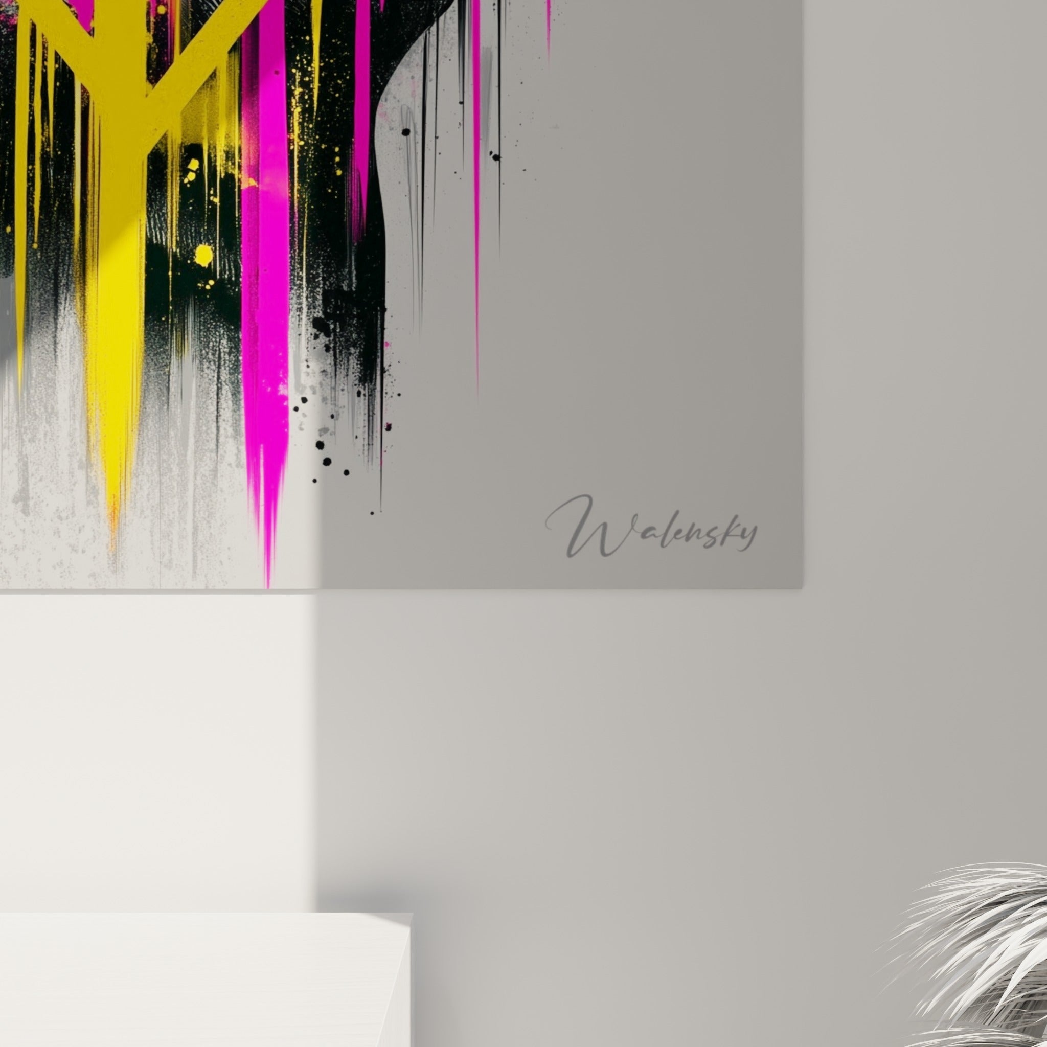 Détail des coulures roses et jaunes sur la Main de Fatma, grain visible et empâtements noirs autour de l'œil