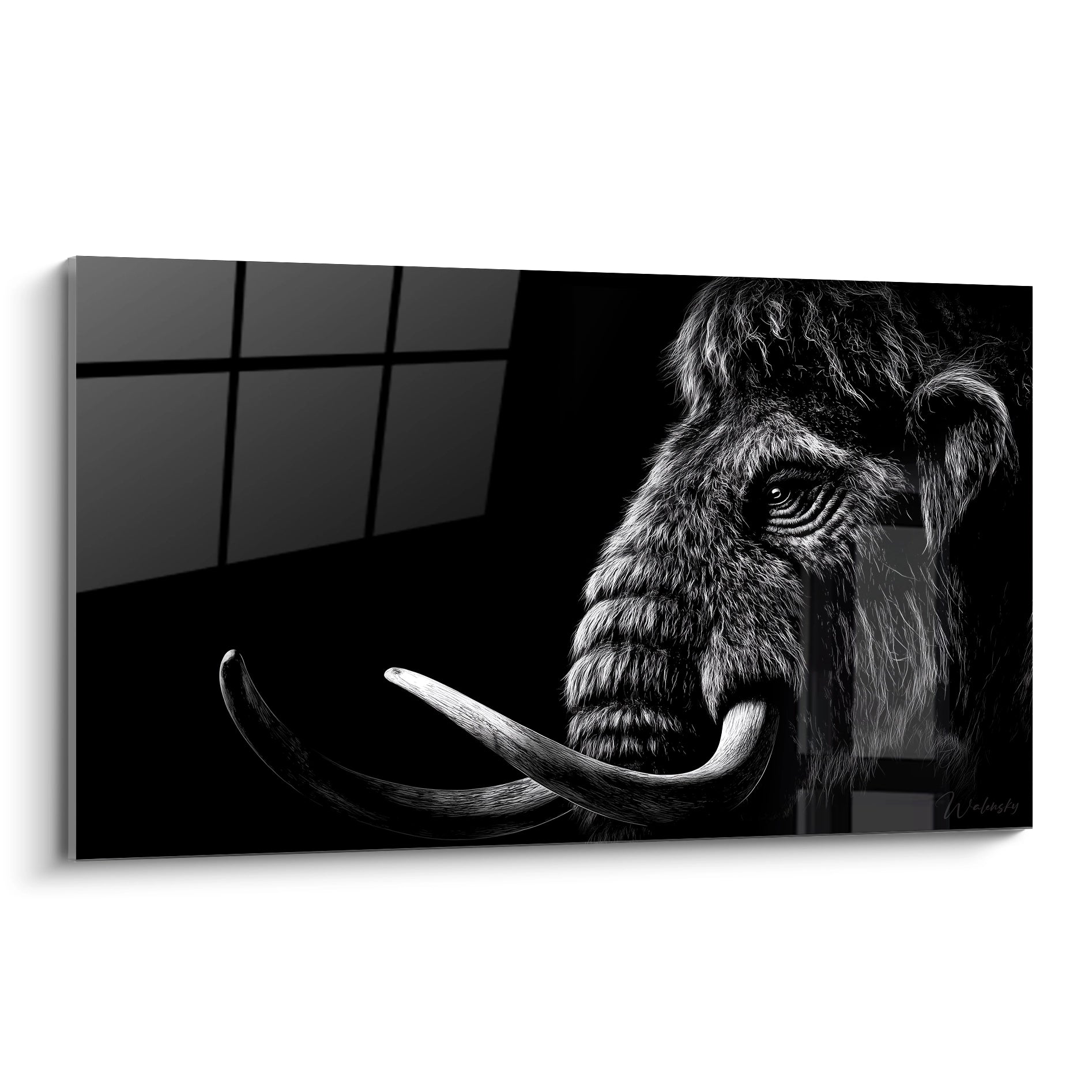 Tableau mammouth laineux noir et blanc avec défenses courbées sur fond sombre, art mural préhistorique réaliste