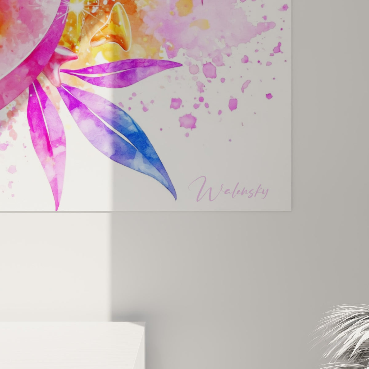 Coulures d'aquarelle rose, violette et dorée visibles de près sur la texture peinte de la mangue