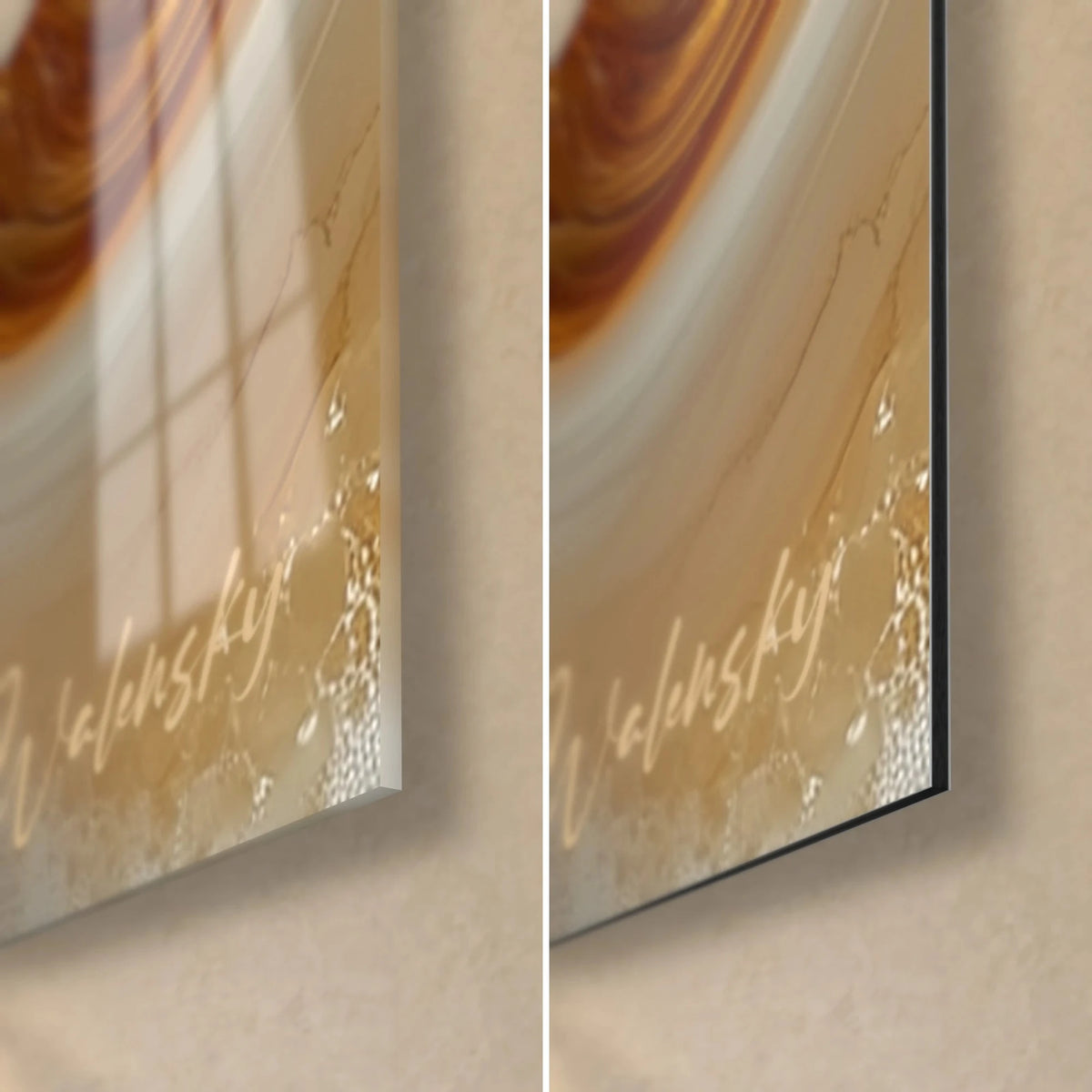 Tableau marée dorée ivoire, coin bas droit : verre acrylique brillant aux reflets à gauche, Dibond noir mat à droite, tranche 3 mm