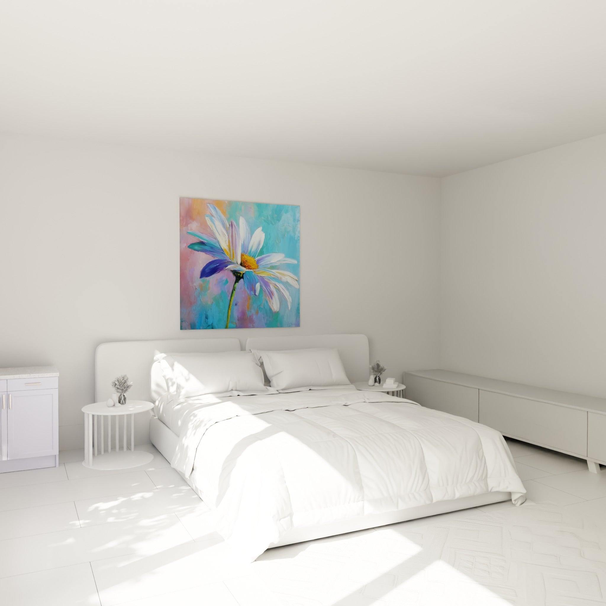 Fleur de marguerite bleu pastel et blanche, cœur jaune vif, au-dessus d'un lit dans une chambre claire