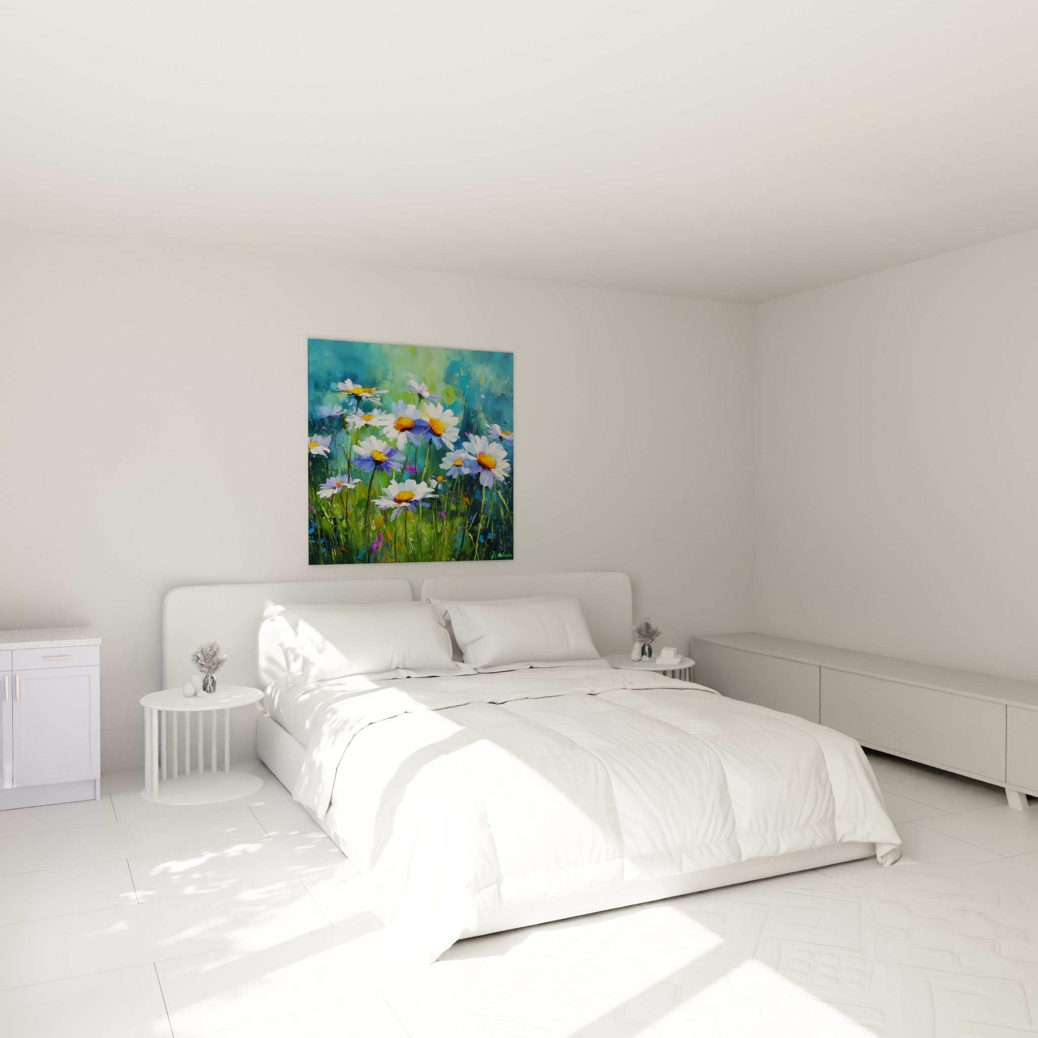 Fleurs de marguerite blanches et violettes accrochées au-dessus d'un lit dans une chambre claire