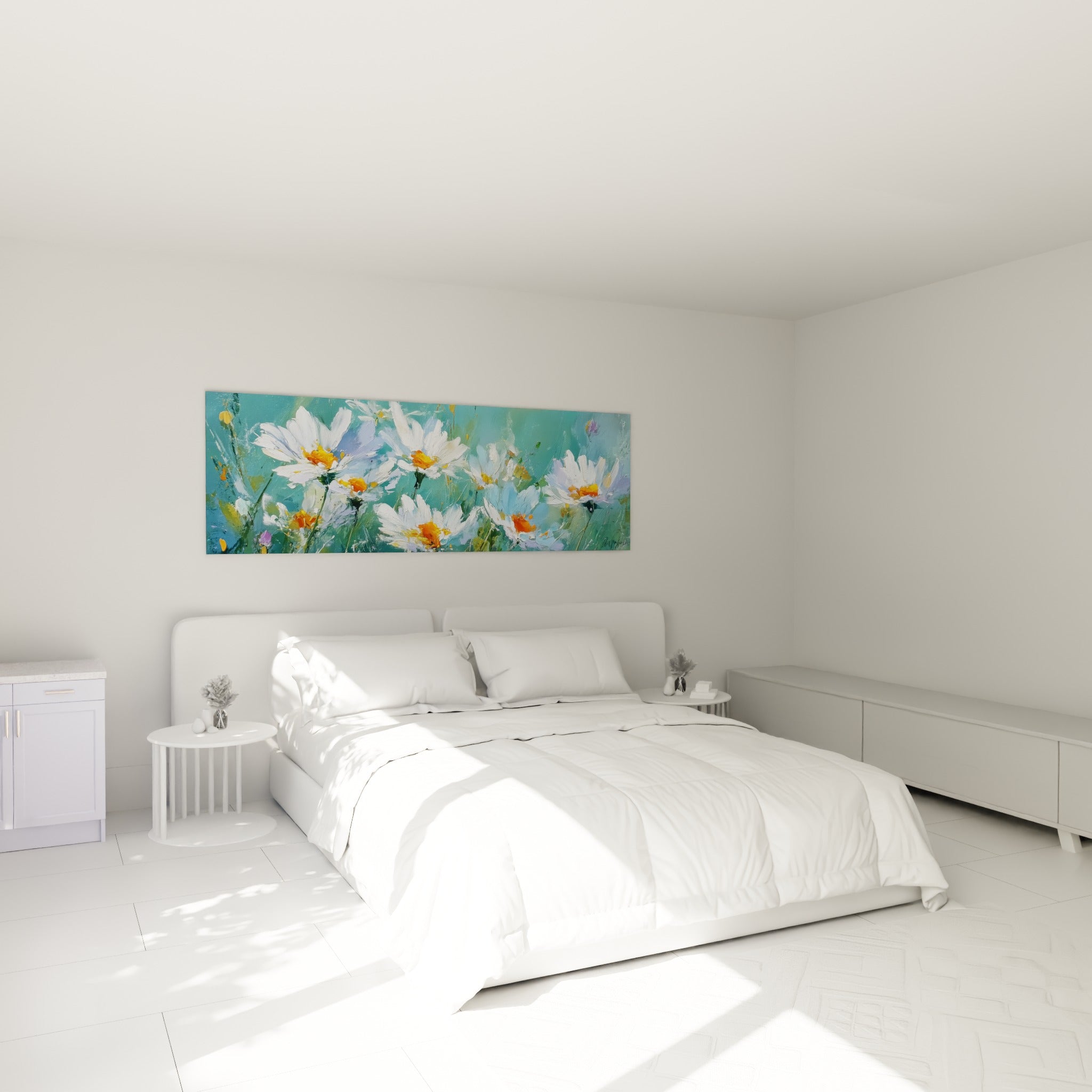 Fleurs de marguerite blanches et orangées disposées au-dessus d'un lit dans une chambre claire