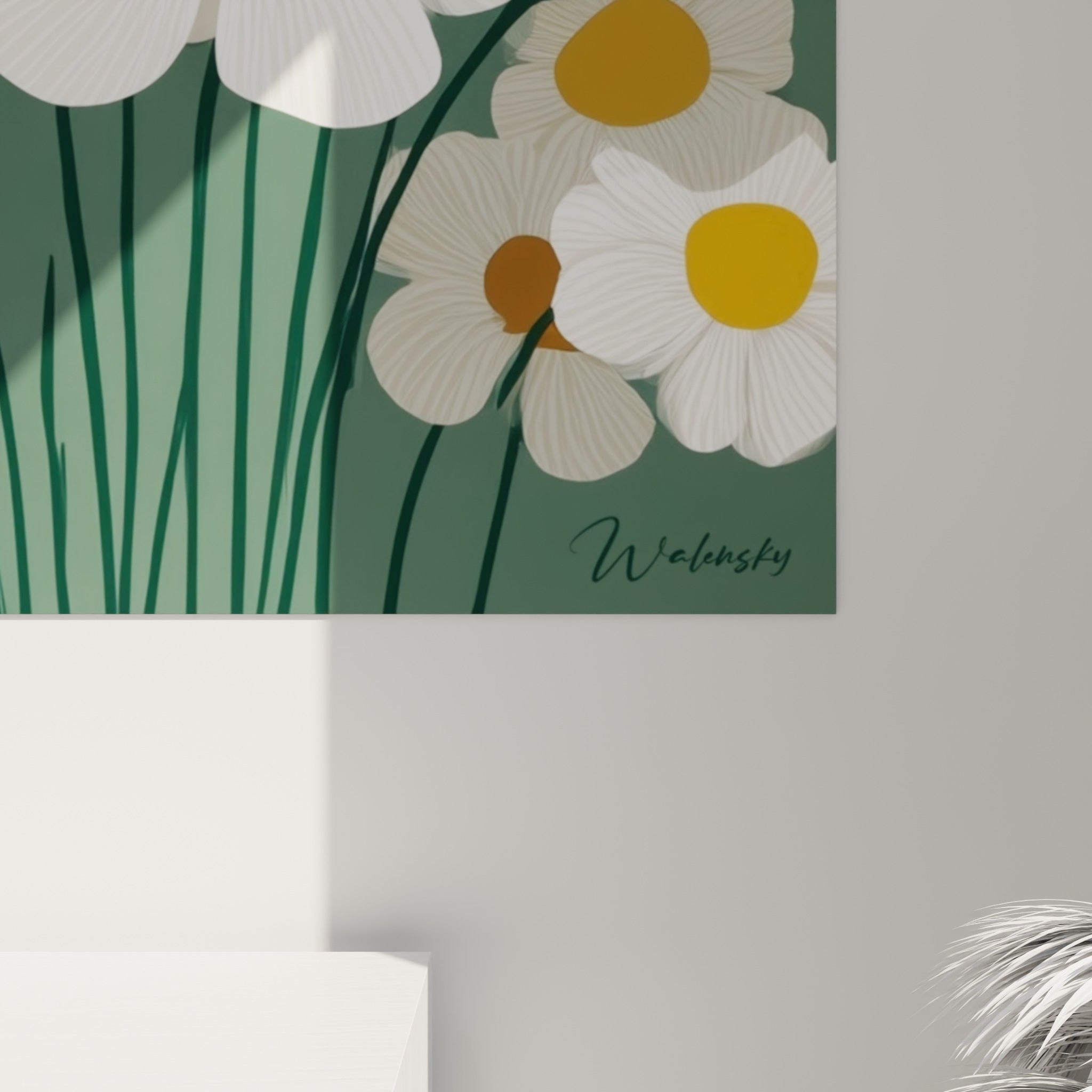 Pétales veinés de gris et cœurs safran de la marguerite, détail de matière et de couleurs