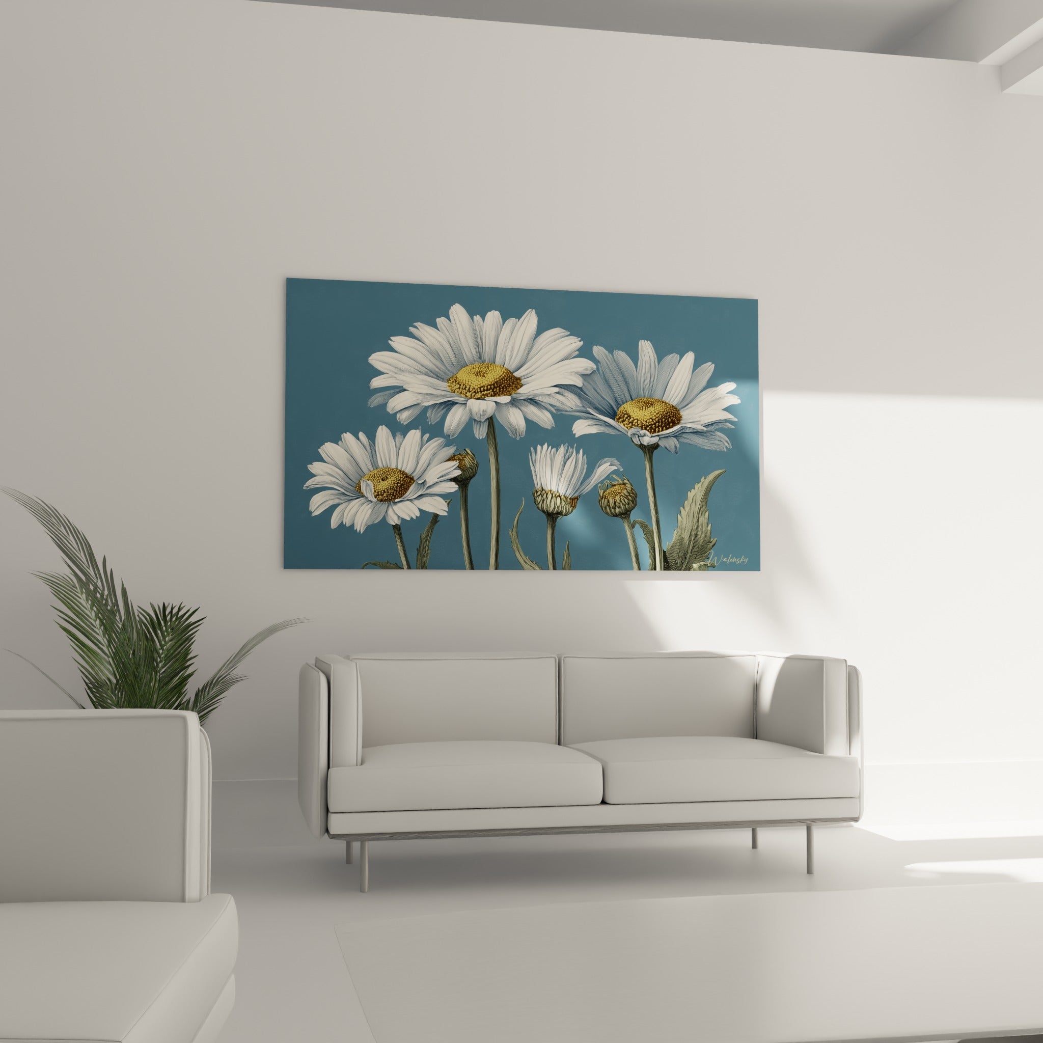 Marguerites blanches et jaunes sur fond bleu profond, disposées au-dessus d'un canapé dans un salon lumineux
