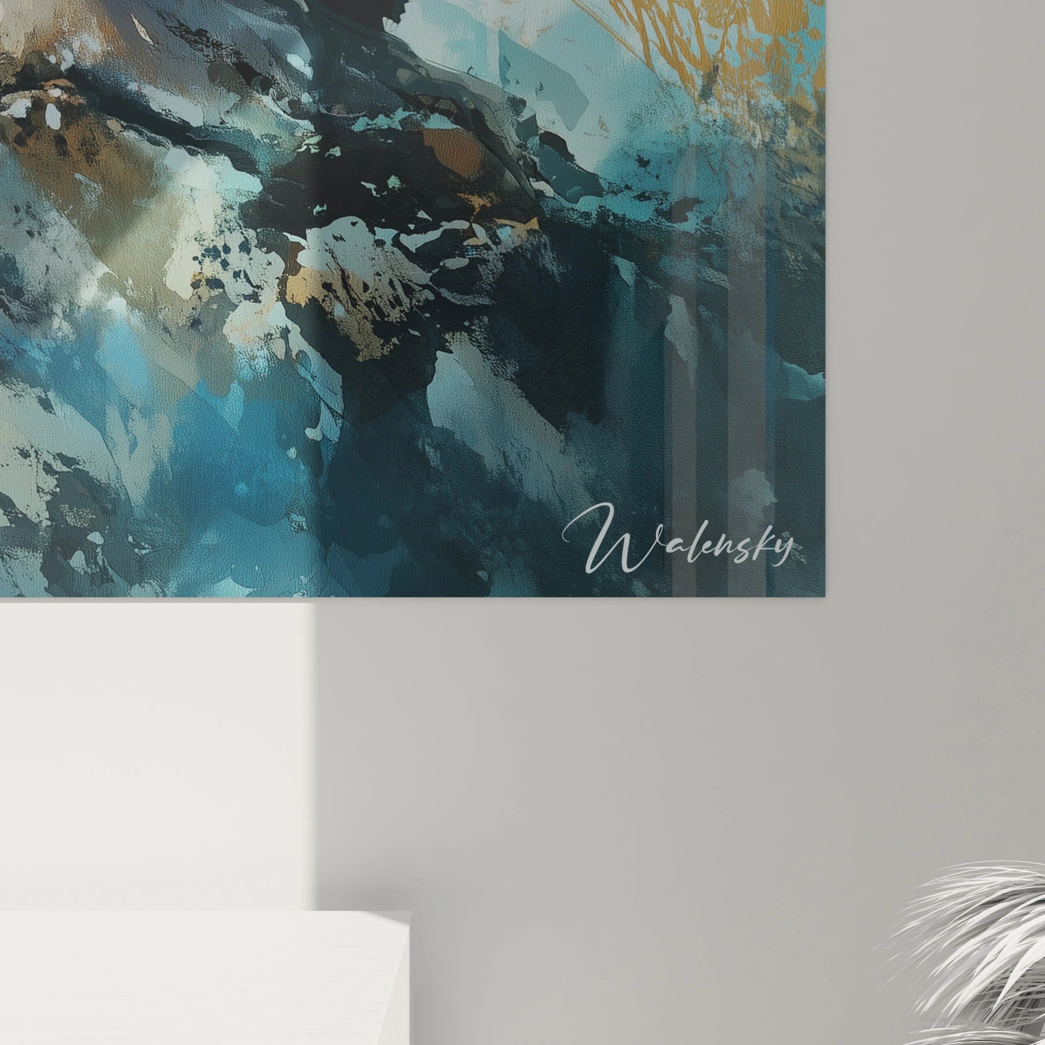 Un tableau marmotte illustrant un mammifère alpin dans son habitat naturel, combinant des teintes dorées pour l'animal et des nuances de bleu pour les montagnes enneigées, avec des effets de lumière créant une profondeur atmosphérique.