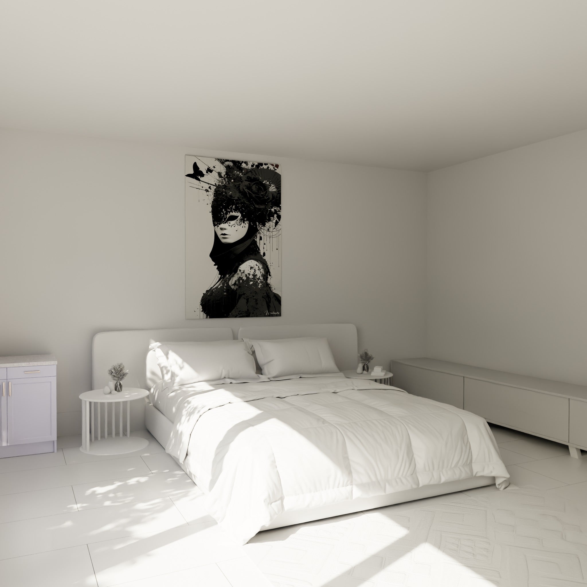 Silhouette au Masque de venise noir et blanc porcelaine, accrochée au-dessus d'un lit dans une chambre claire