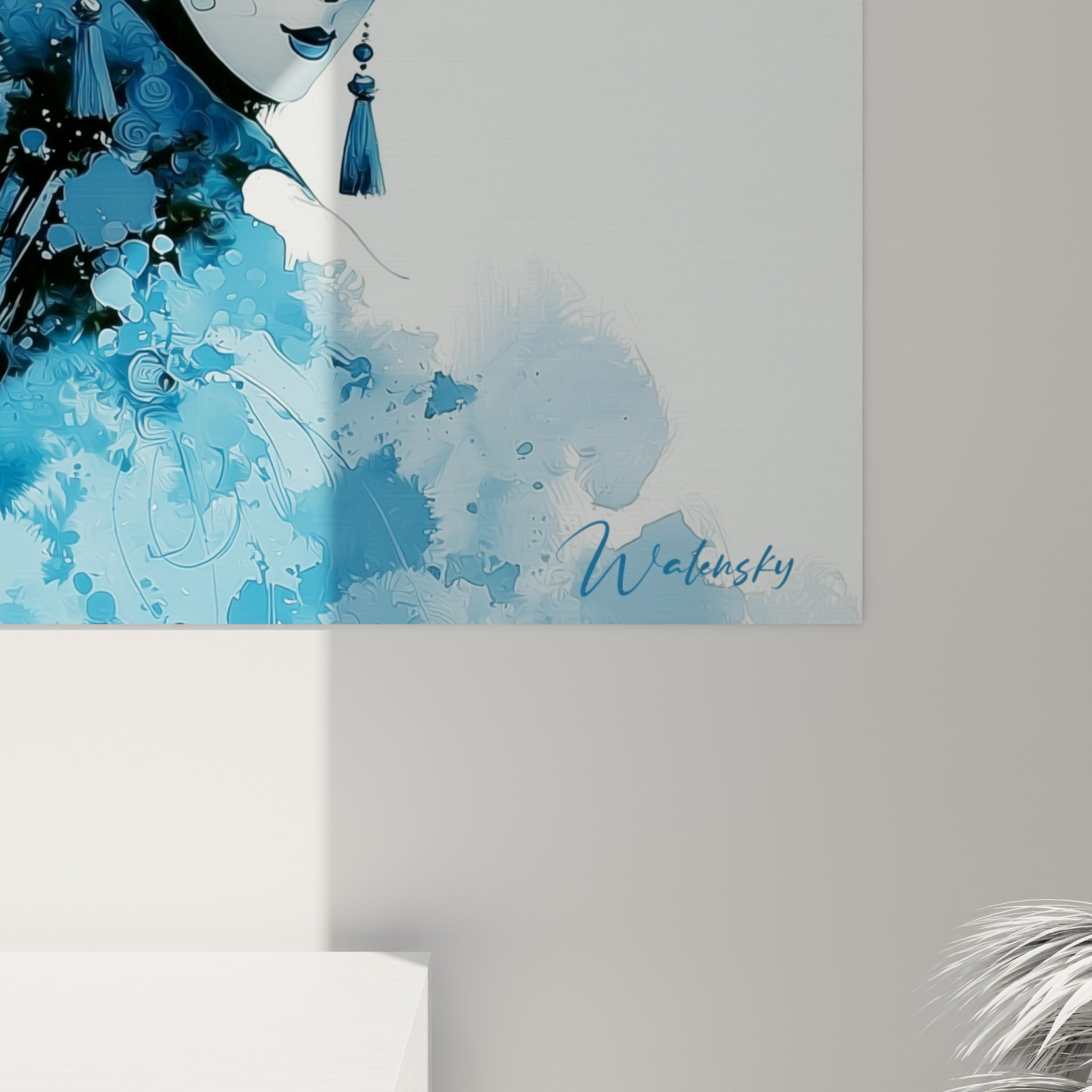 Empâtements bleu marine et blanc nacré se mêlant en fines coulures sur la toile du masque de Venise