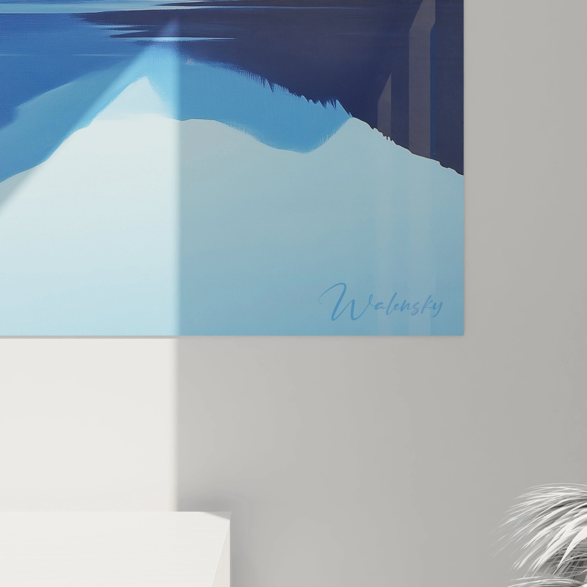 Tableau montagne géométrique montrant une structure pyramidale enneigée dominant un paysage alpin, avec des aplats de couleur bleu, blanc et noir créant un effet graphique moderne.