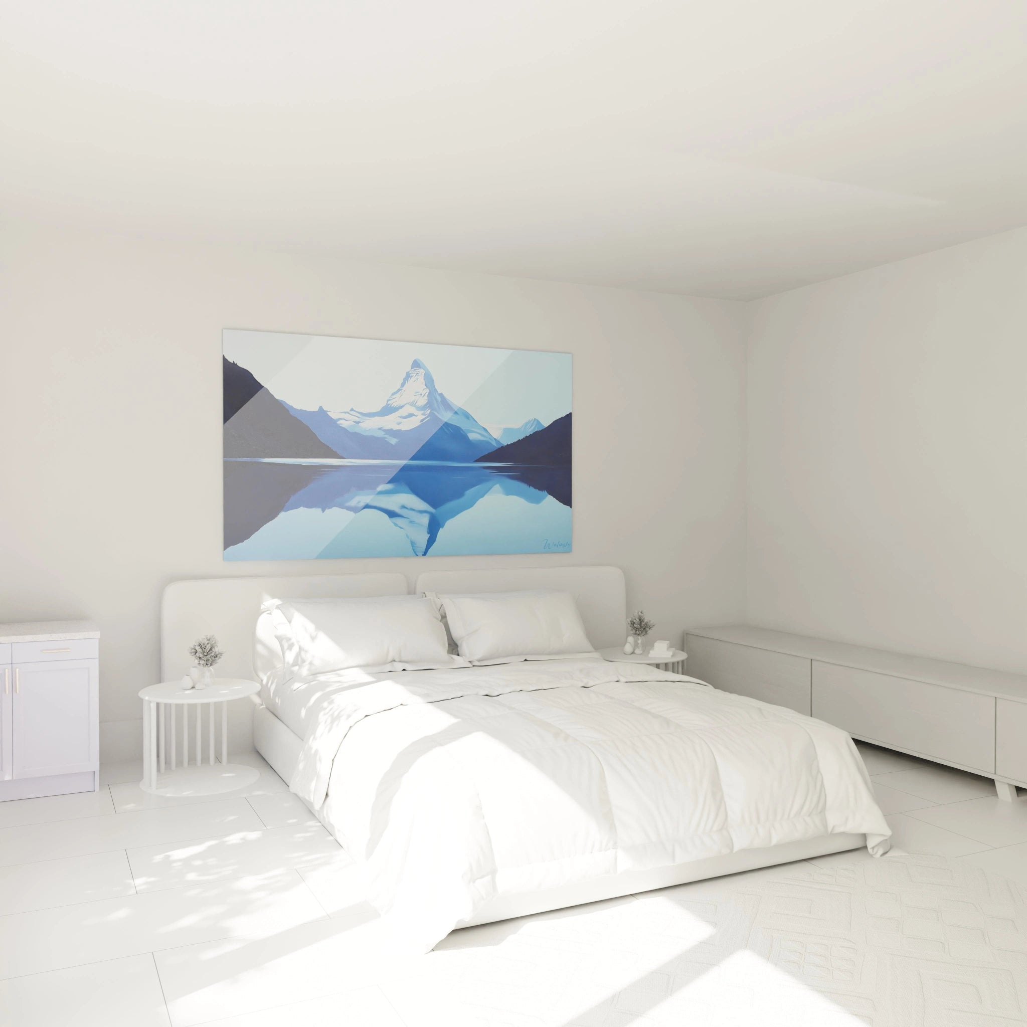 Tableau montagne abstrait présentant un sommet triangulaire blanc sur fond bleu céleste, avec des montagnes latérales sombres et une symétrie verticale marquée par le reflet aquatique.