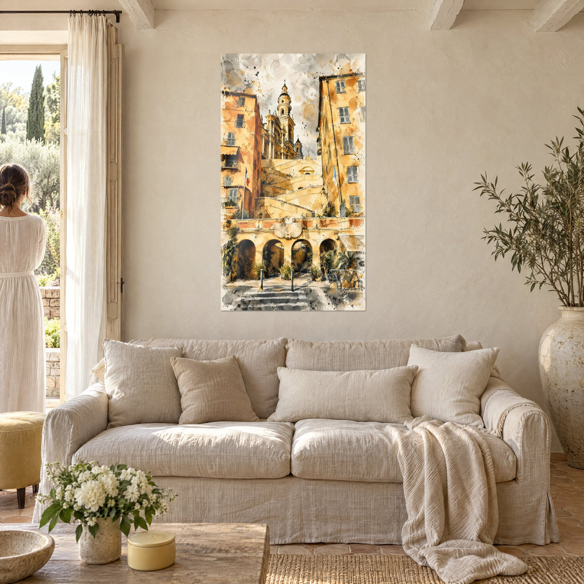 Clocher baroque et marches dorées de Menton, teintes ocre et grises, au-dessus d'un lit dans une chambre claire