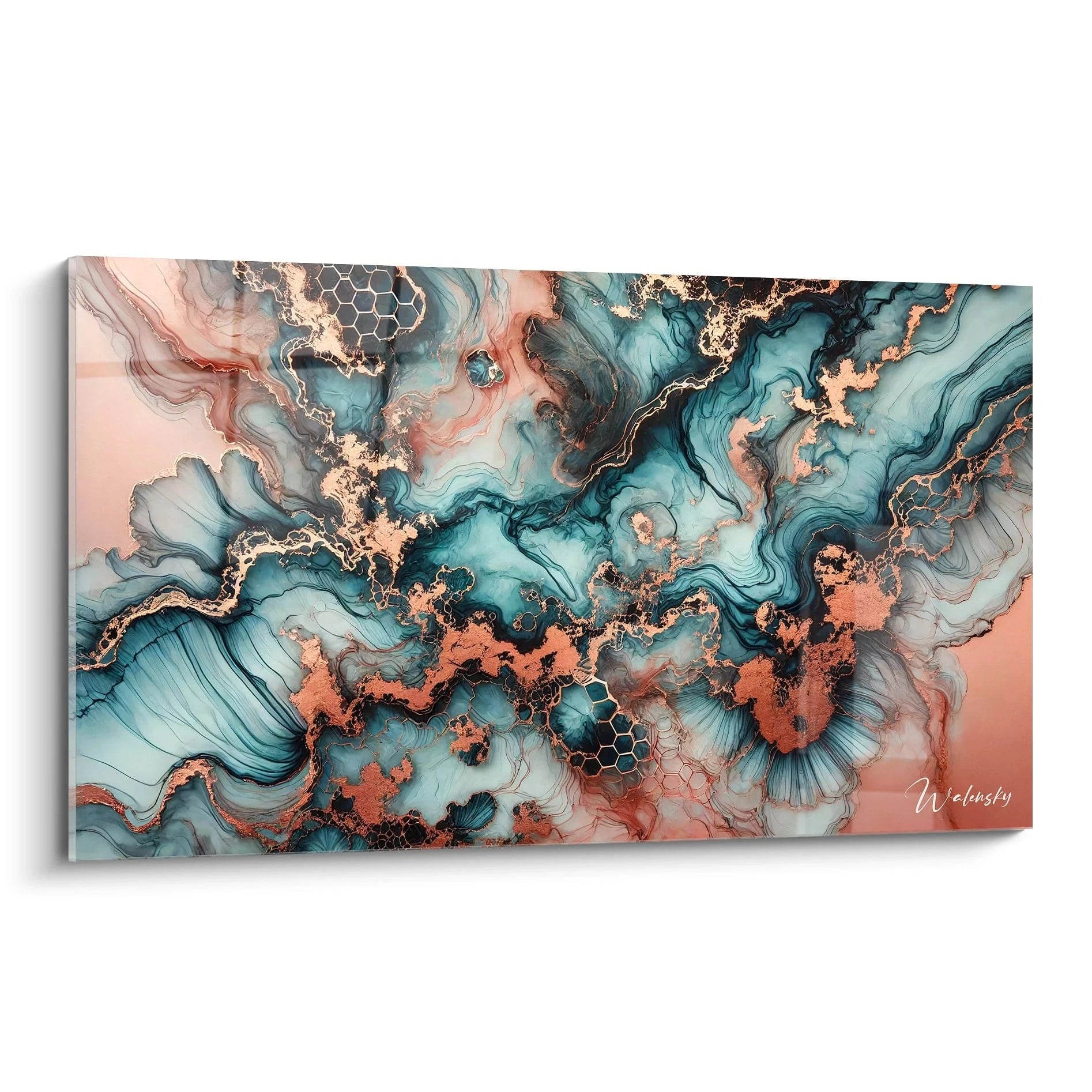Ce tableau style epoxy révèle des courbes fluides et des motifs géométriques dorés. La profondeur des couleurs bleu océan et beige contraste avec l’éclat de l’or rose, créant un équilibre harmonieux.