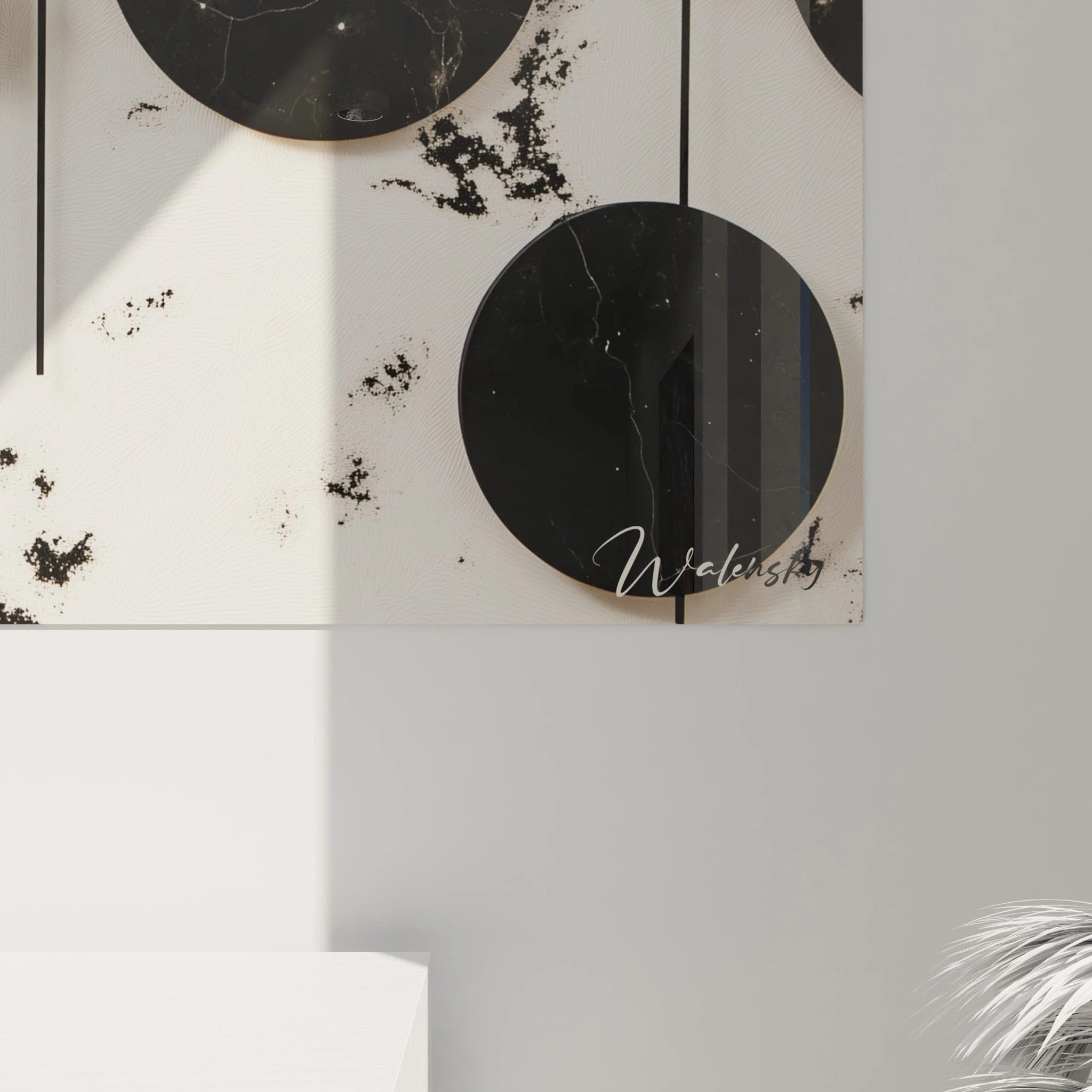 Tableau tacheté noir et blanc de Walensky avec des cercles sur fond clair