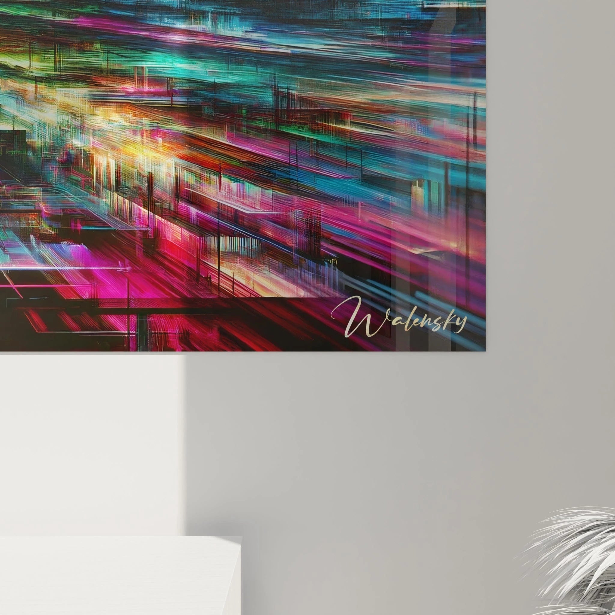 Tableau abstrait présentant une vision stylisée d'une cité numérique. Gamme colorée intense alliant bleu aquatique, violet électrique, vert néon et touches dorées. Texture géométrique avec lignes droites entrecroisées et surfaces réfléchissantes. Motif urbain avec gratte-ciels suggérés par des silhouettes verticales et ciel fragmenté par des rayures colorées créant une ambiance cybernétique.