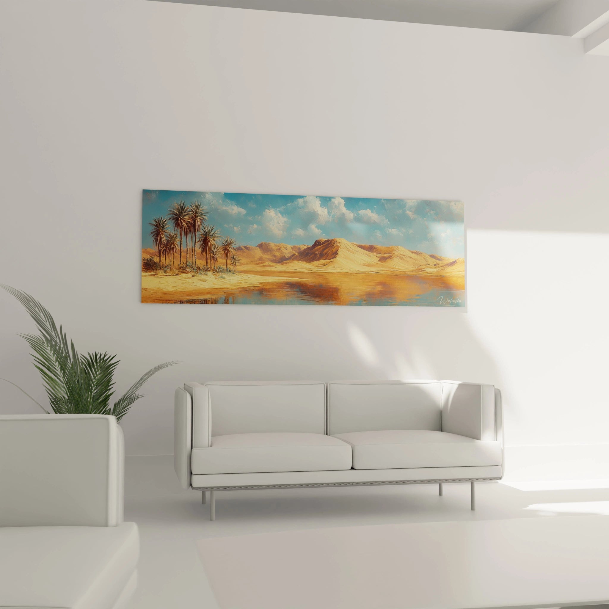 Un tableau paysage d'oasis désertique aux couleurs contrastées de bleu céleste et sable doré. Les palmiers sveltes se dressent près d'un point d'eau calme qui reflète les montagnes arides et les nuages duveteux en arrière-plan.