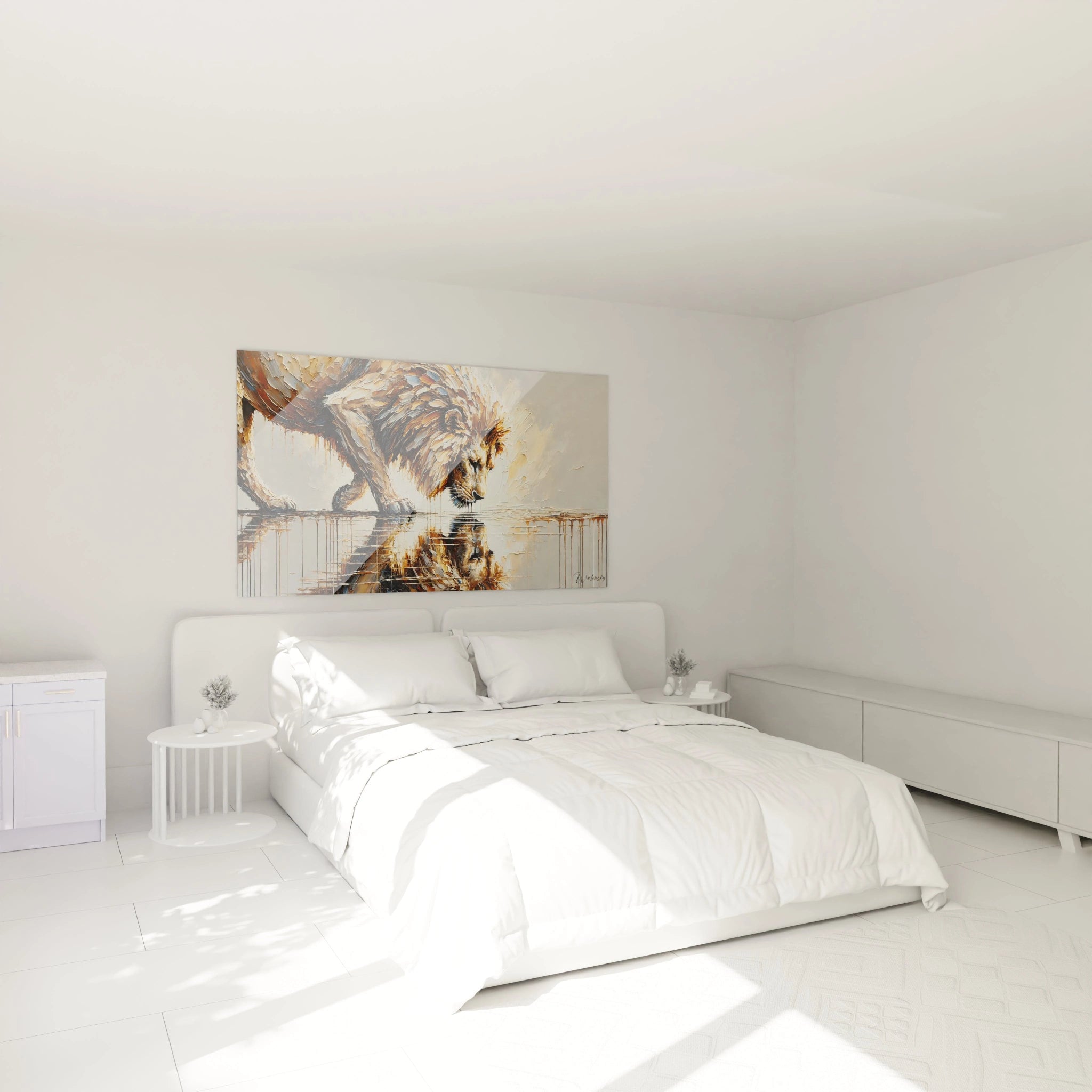 Accroché au-dessus du lit, ce tableau lion transforme la chambre en un espace zen. Les textures et reflets ajoutent de la profondeur à la pièce, créant une atmosphère apaisante et unique.