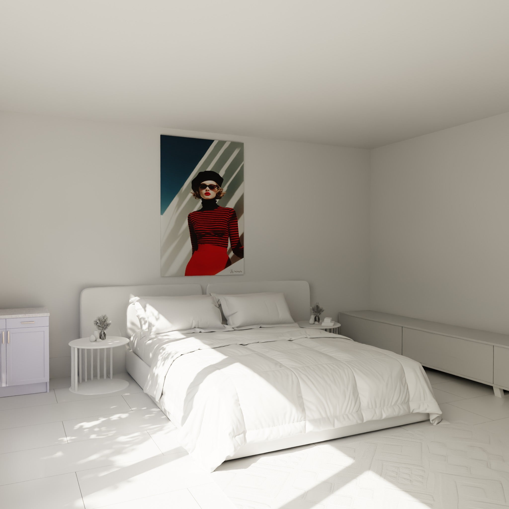 Silhouette au béret noir et rouge à lèvres écarlate accrochée au-dessus d'un lit dans une chambre claire