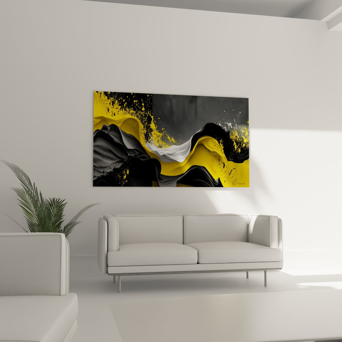 Mouvements sinueux jaunes et anthracite éclaboussés de blanc au-dessus d'un canapé dans un salon lumineux