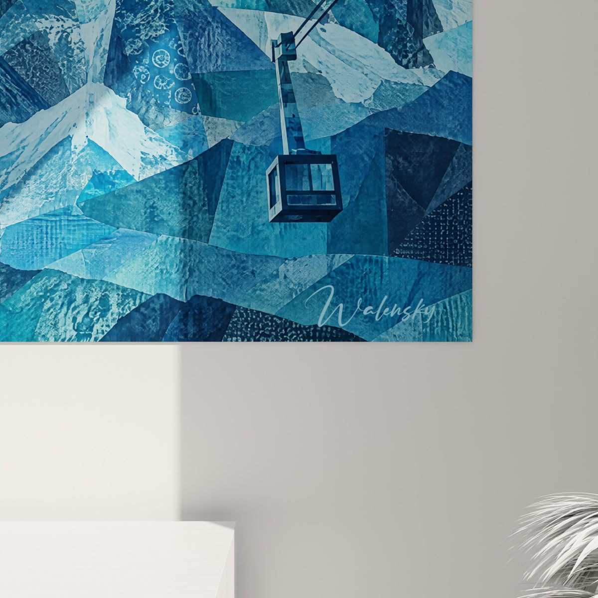 Détail des facettes peintes en bleu profond et blanc crème, textures variées et grain visible sur la toile du Mont Blanc
